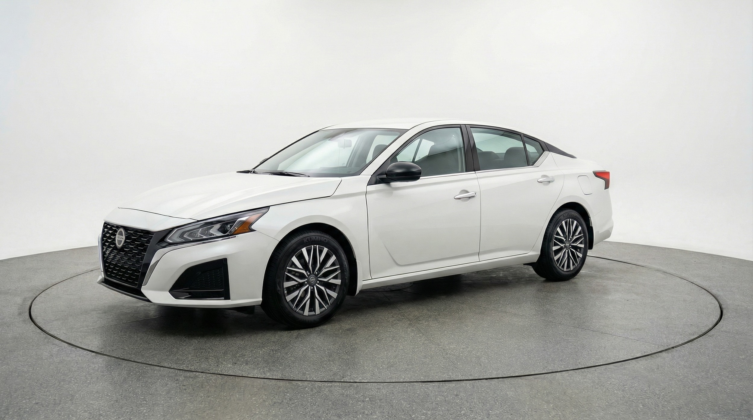 Thumbnail: 2025 Nissan Altima - 3