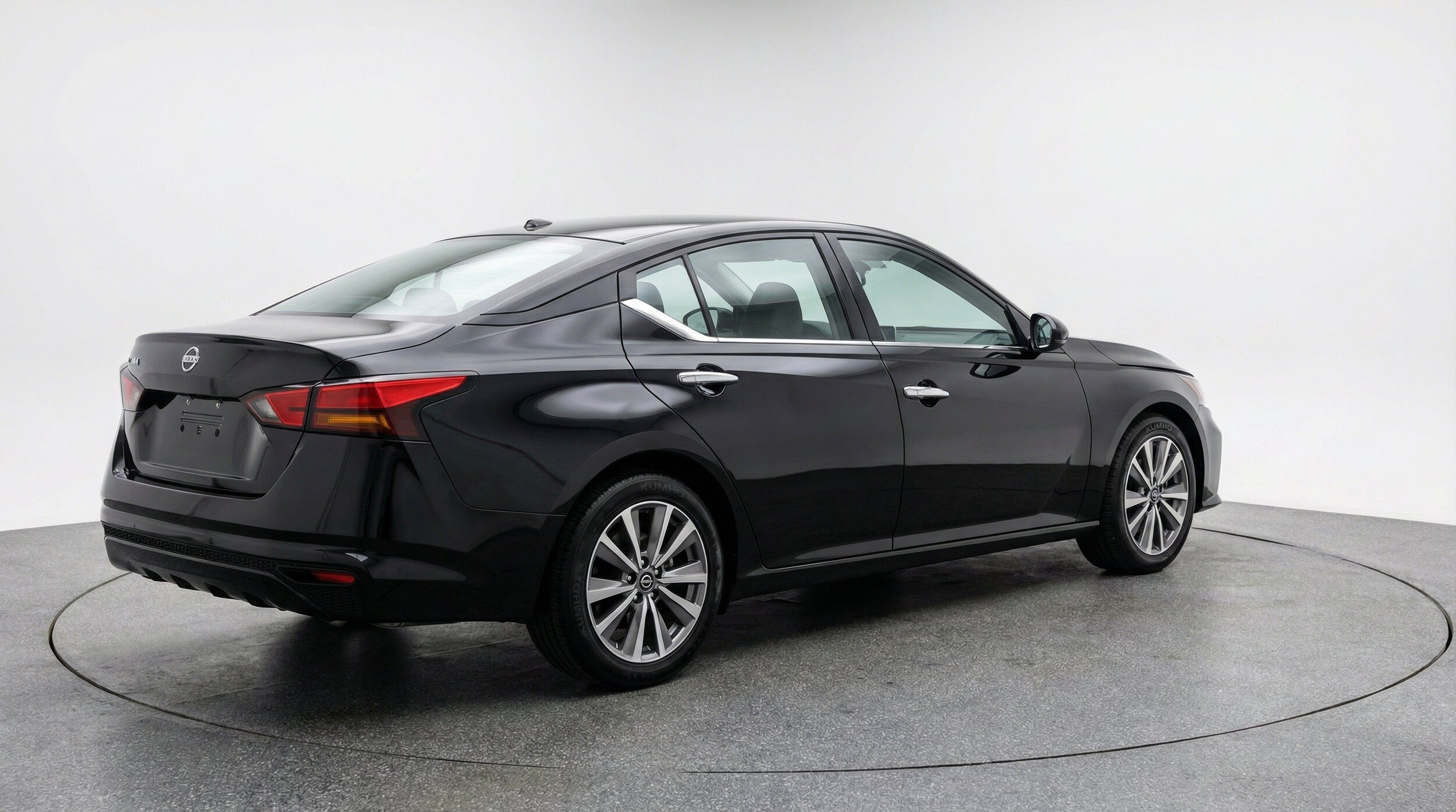 Thumbnail: 2025 Nissan Altima - 9