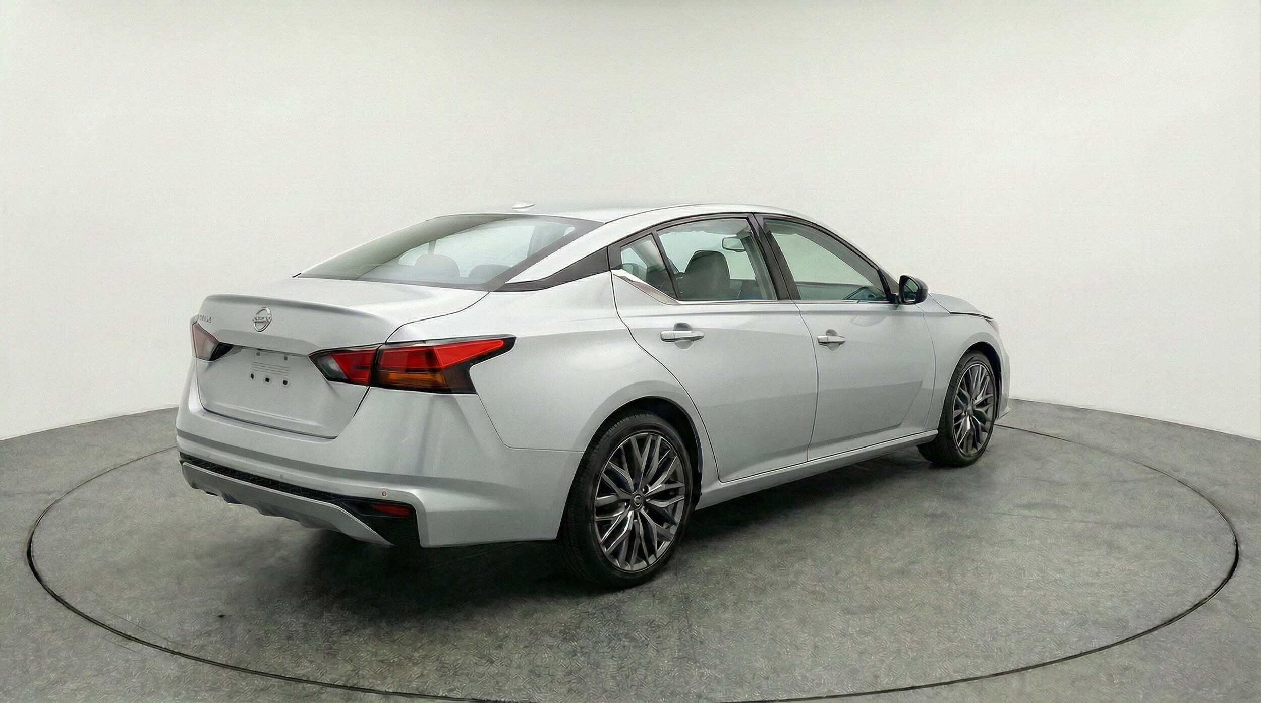 Thumbnail: 2025 Nissan Altima - 9