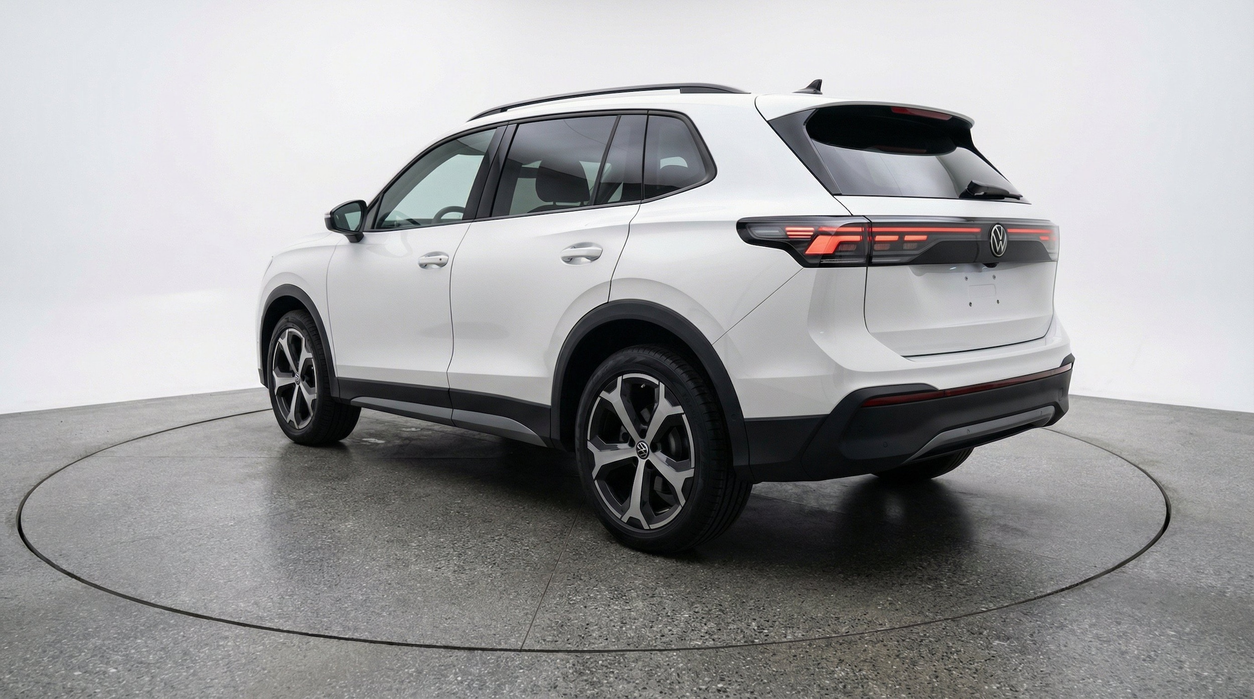 Thumbnail: 2026 Volkswagen Tiguan - 6