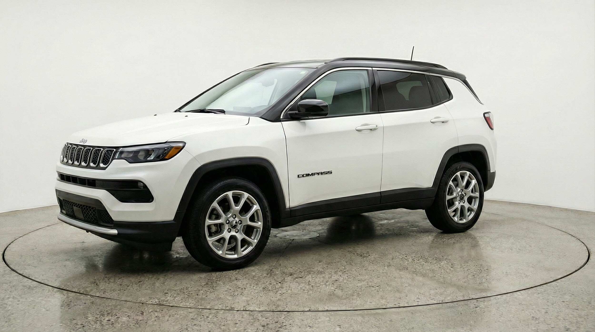 Thumbnail: 2025 Jeep Compass - 3