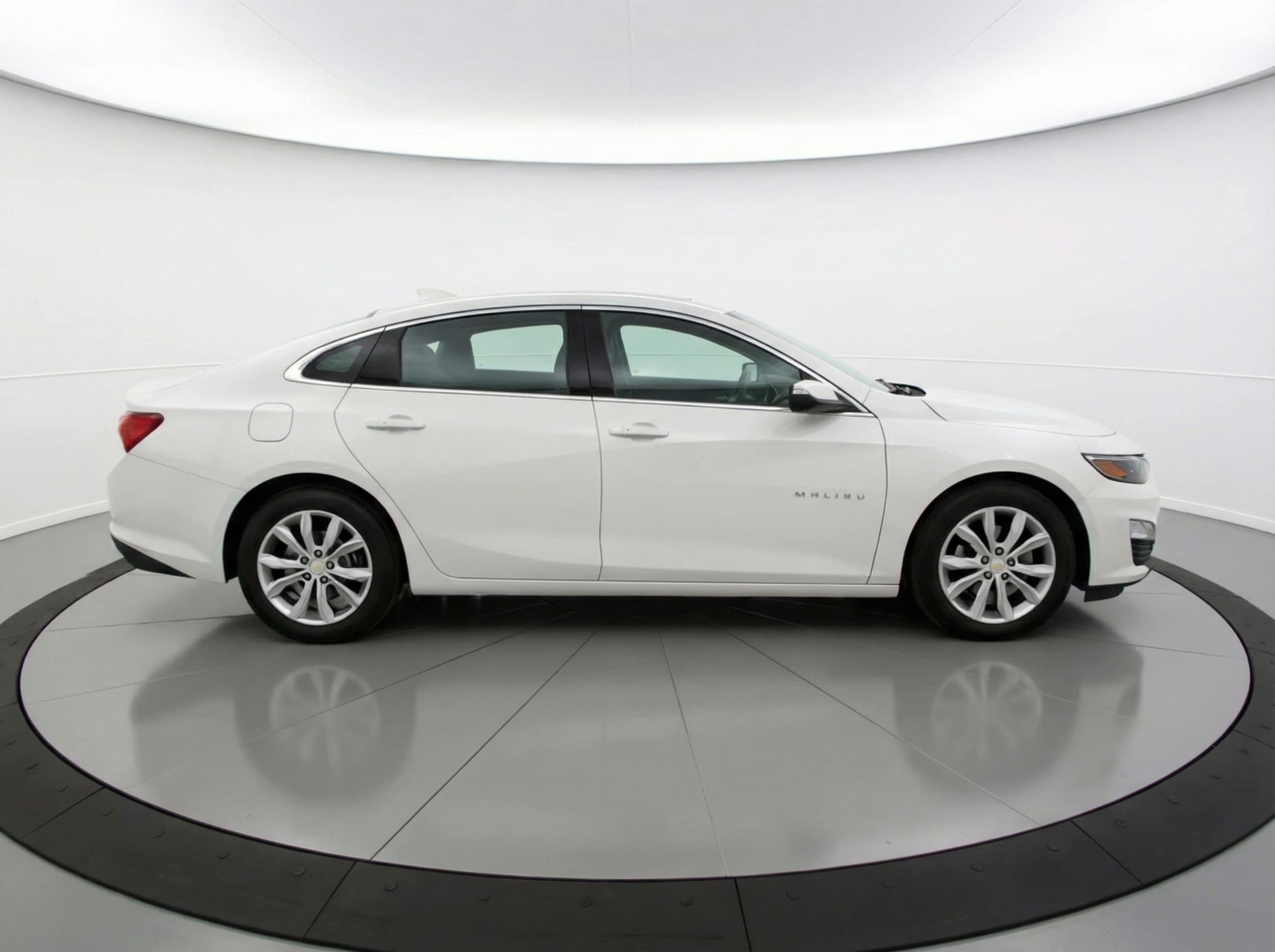 Thumbnail: 2024 Chevrolet Malibu - 8