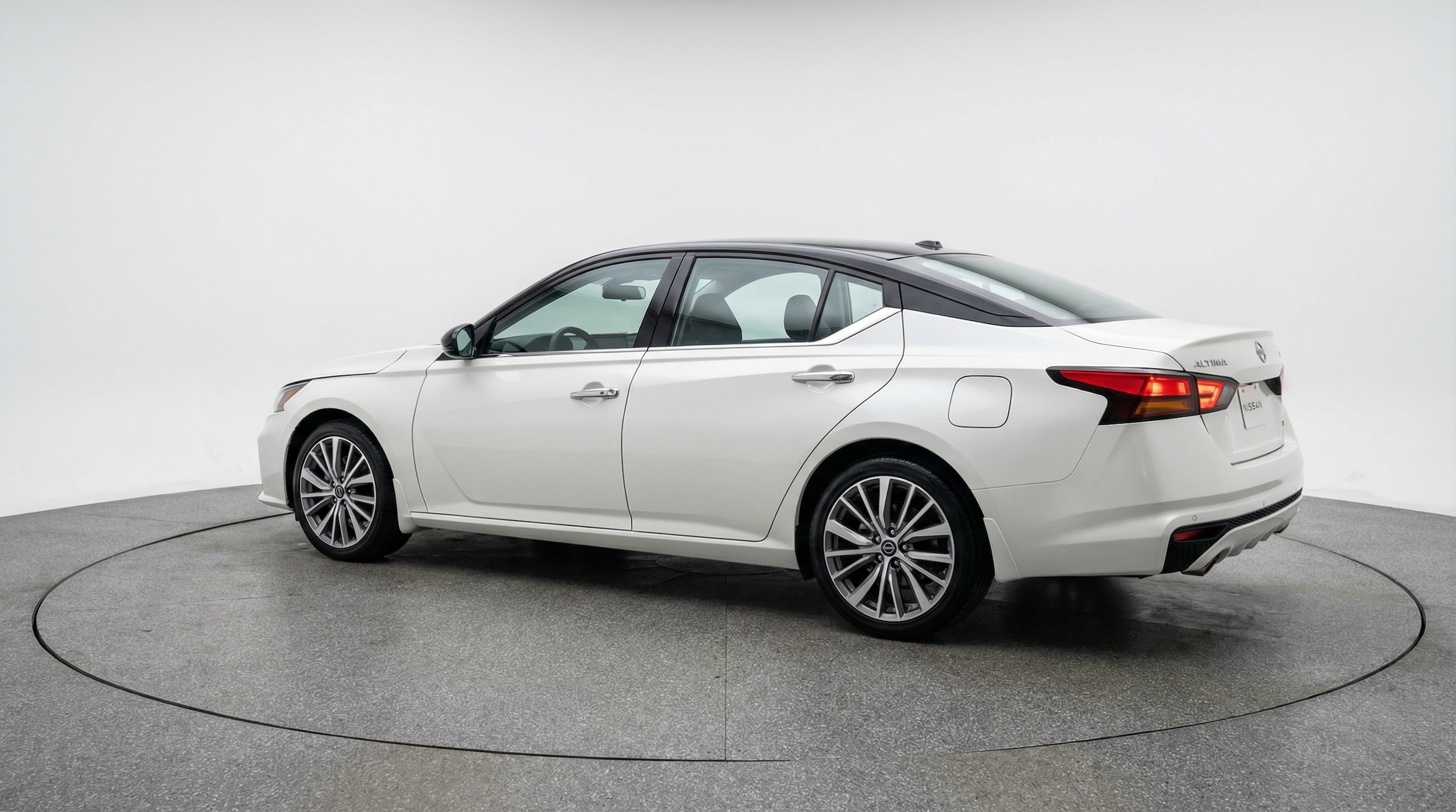 Thumbnail: 2025 Nissan Altima - 5