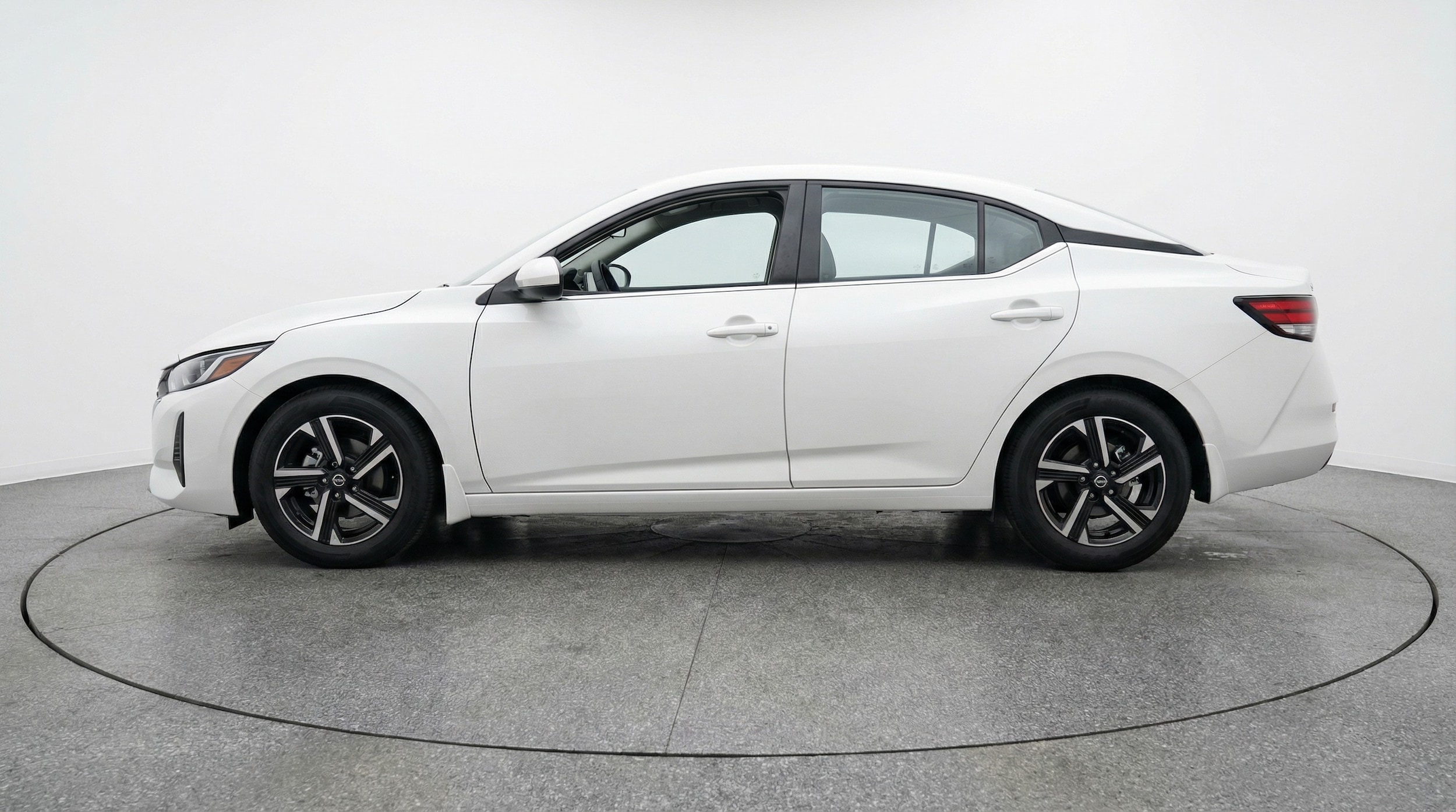 Thumbnail: 2025 Nissan Sentra - 4