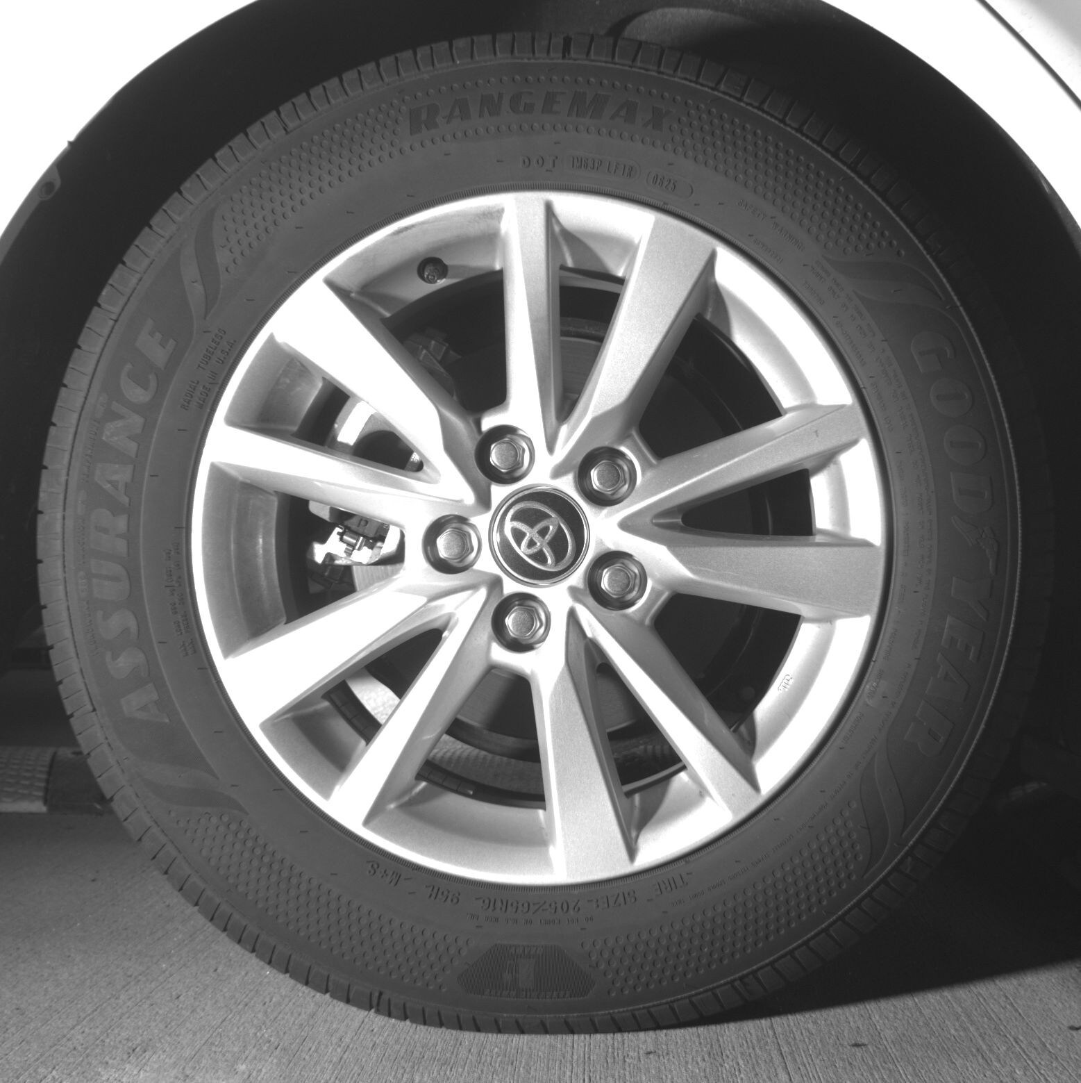 Thumbnail: 2025 Toyota Camry - 12