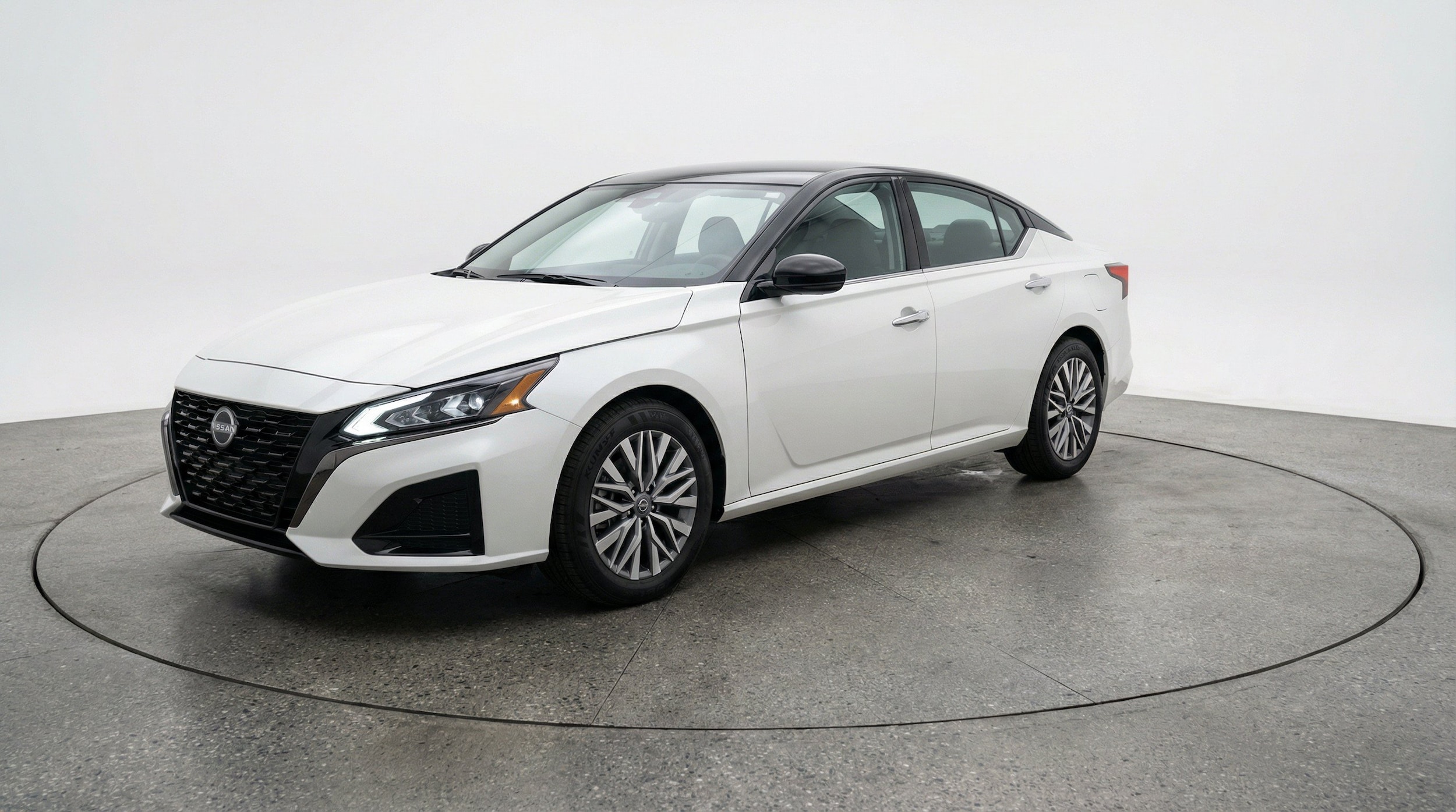 Thumbnail: 2025 Nissan Altima - 3