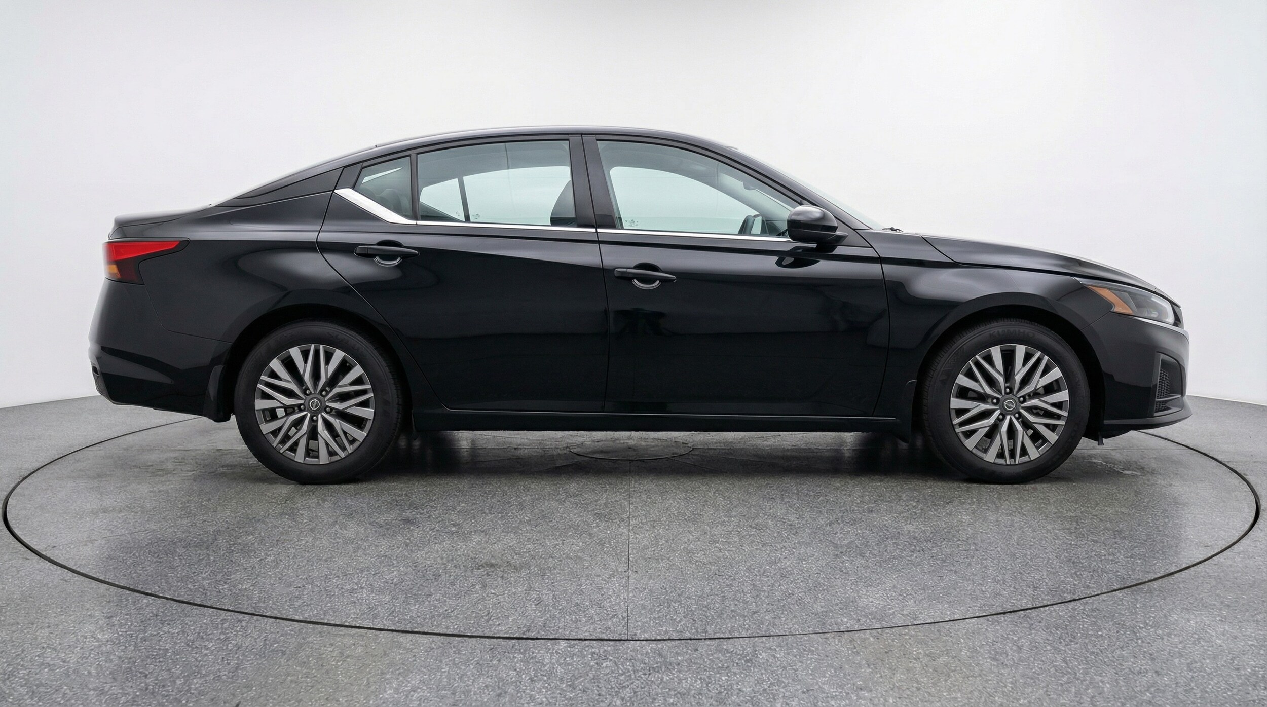 Thumbnail: 2025 Nissan Altima - 8