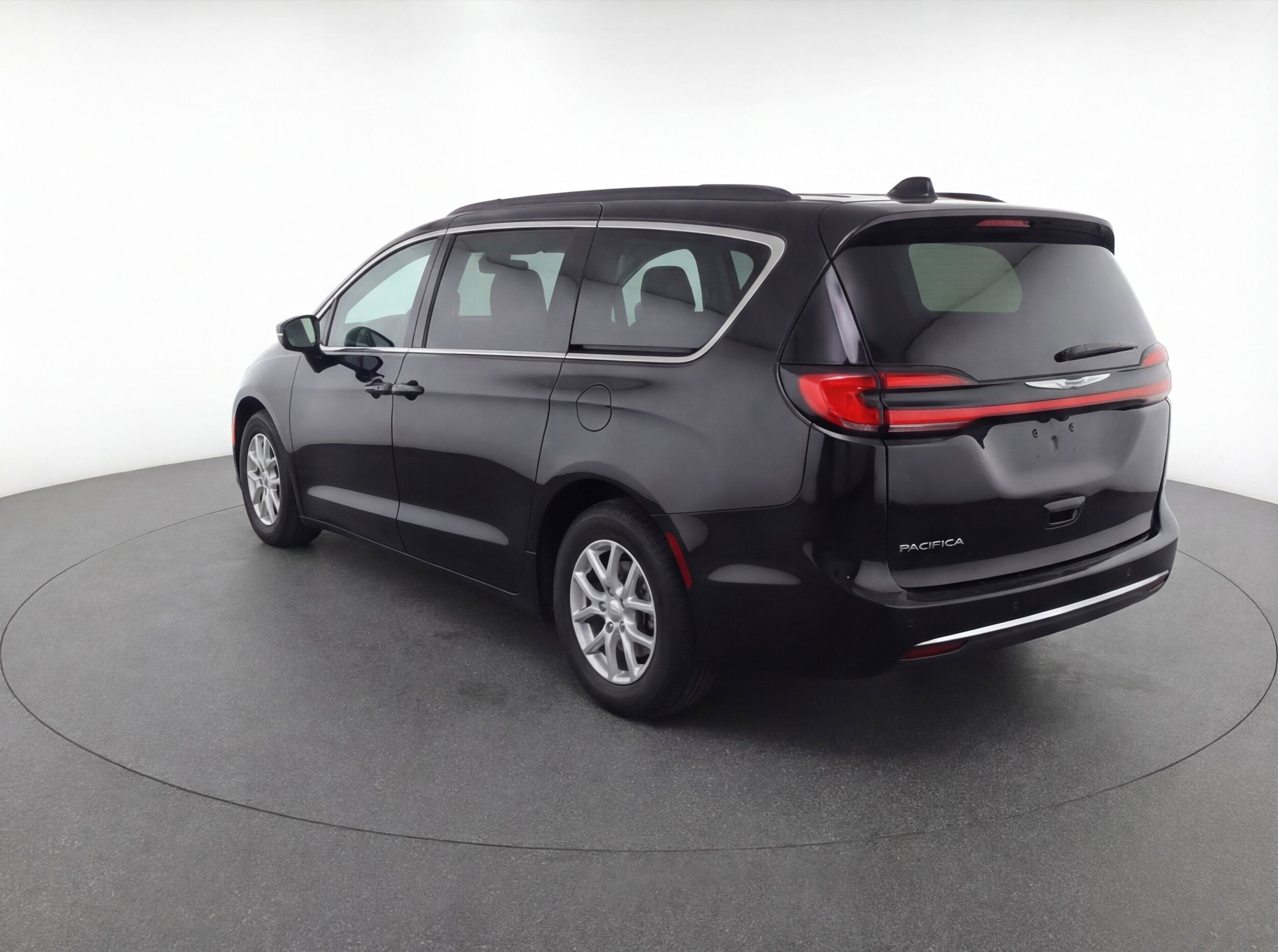 Thumbnail: 2024 Chrysler Pacifica - 6