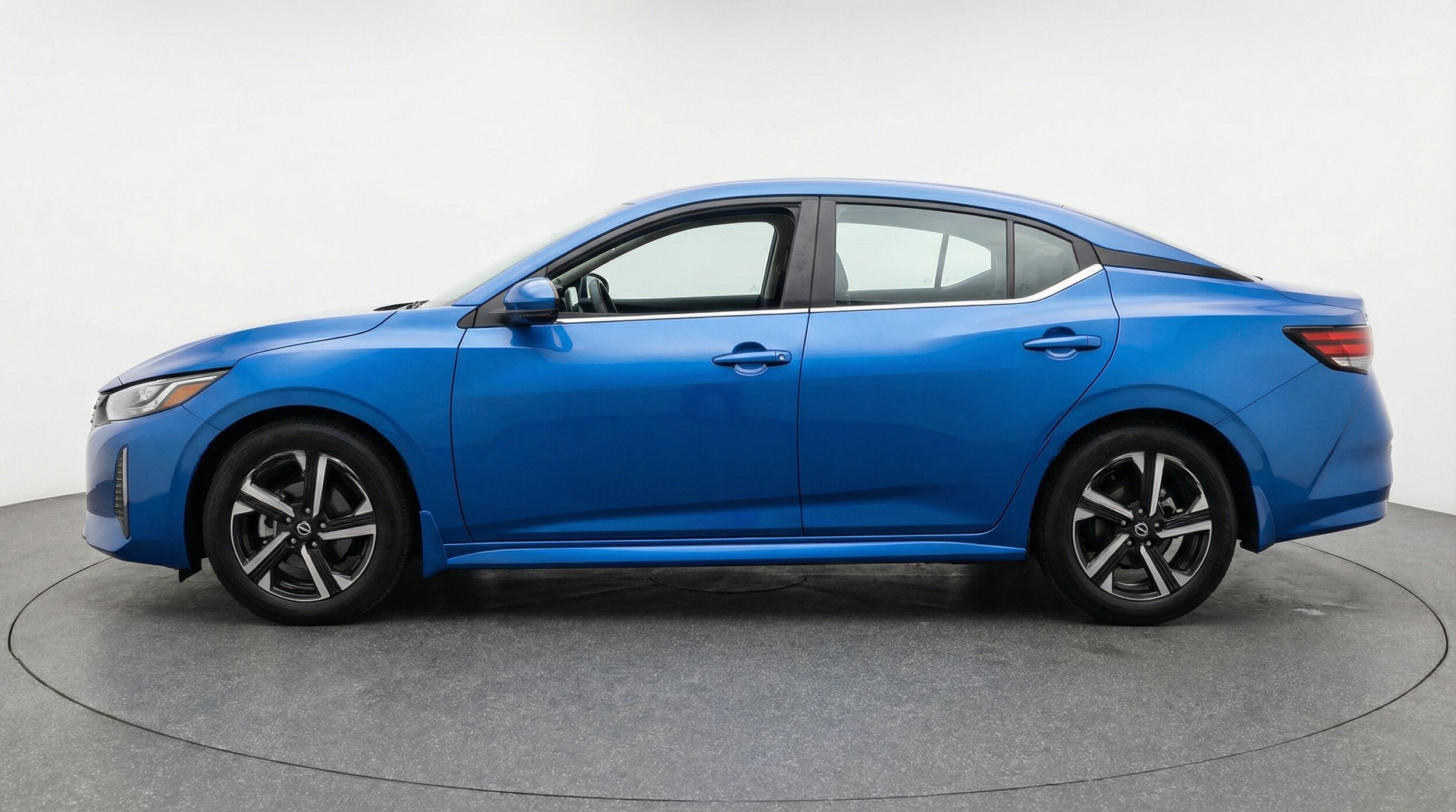 Thumbnail: 2025 Nissan Sentra - 5