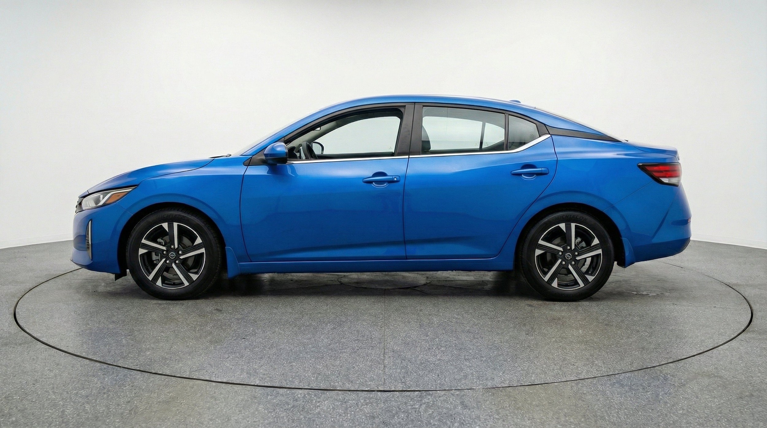 Thumbnail: 2025 Nissan Sentra - 5