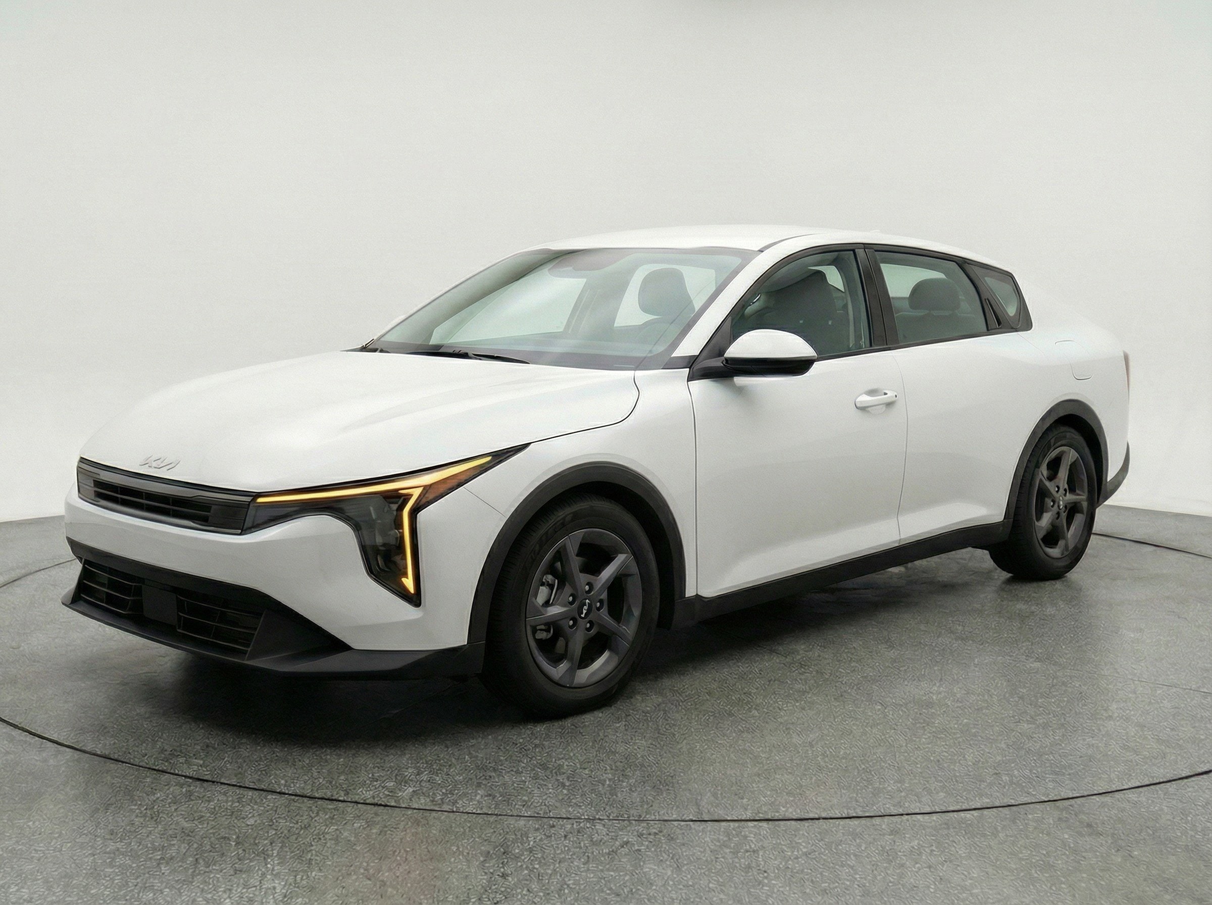 Thumbnail: 2025 Kia K4 - 3