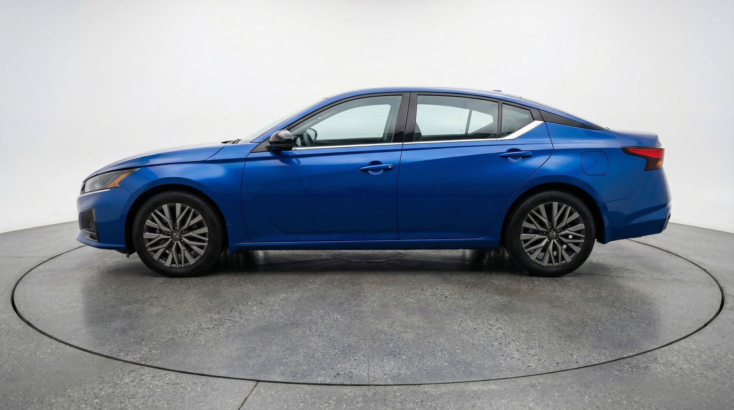 Thumbnail: 2025 Nissan Altima - 5