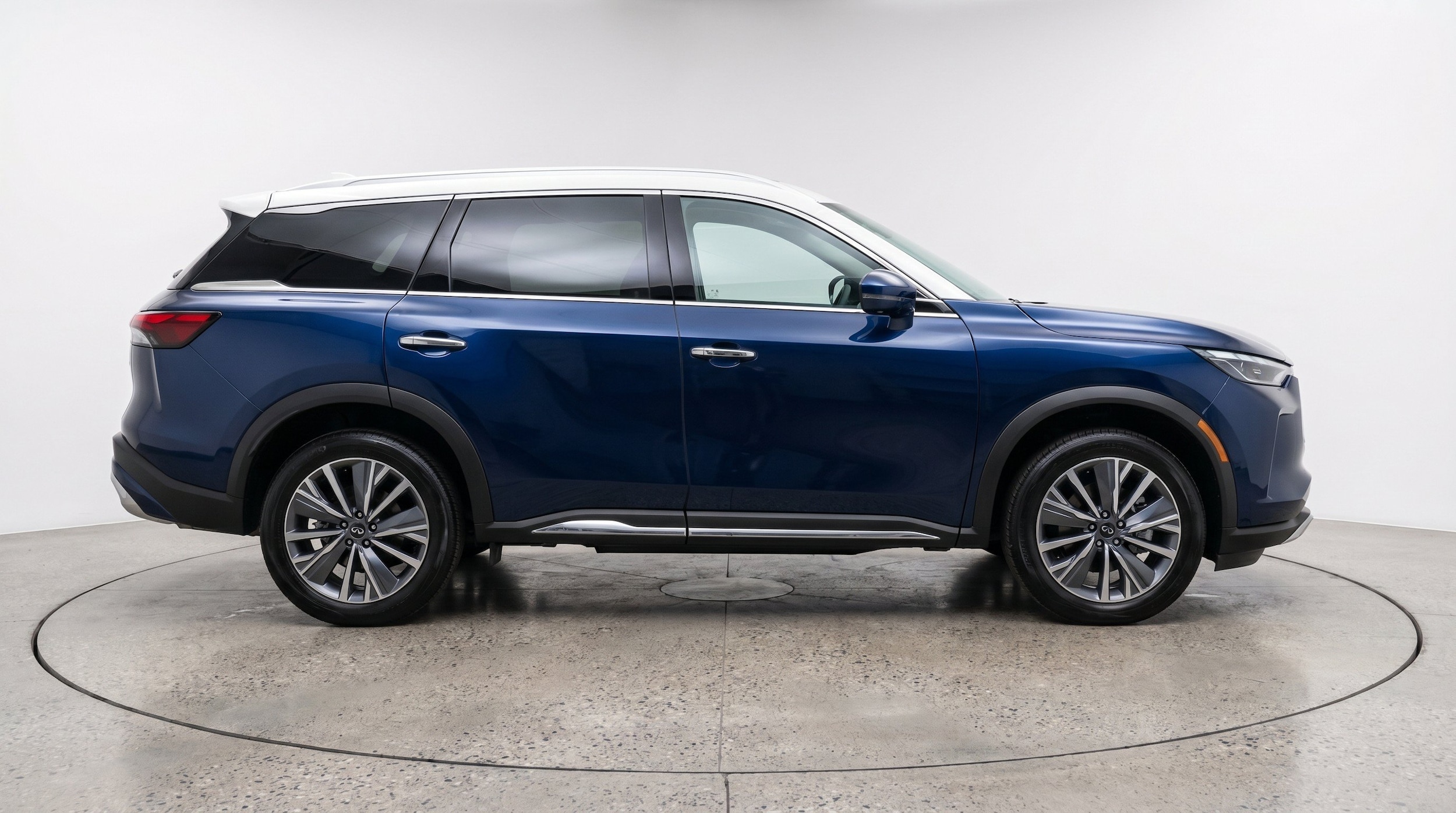 Thumbnail: 2026 INFINITI QX60 - 10