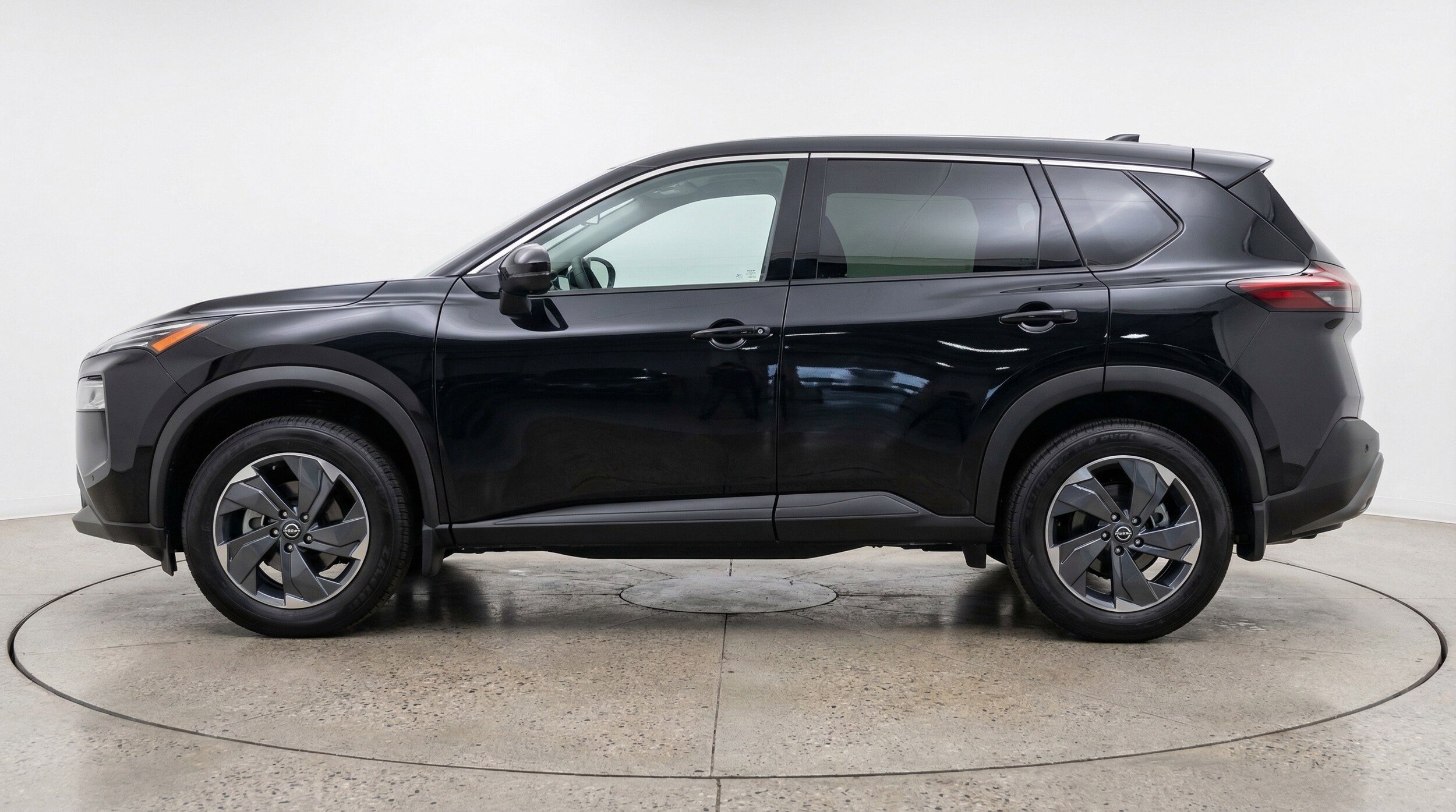 Thumbnail: 2025 Nissan Rogue - 5