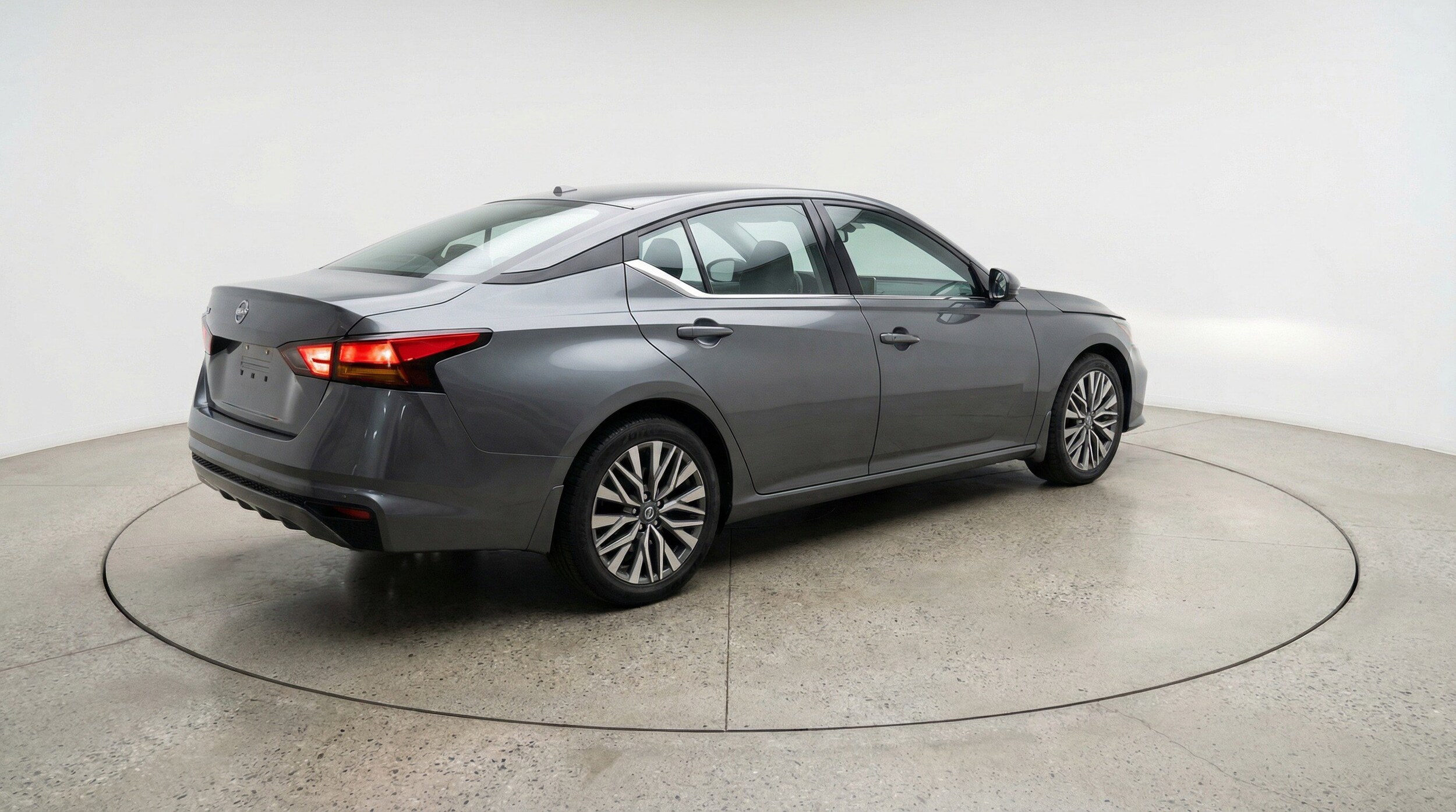 Thumbnail: 2025 Nissan Altima - 9