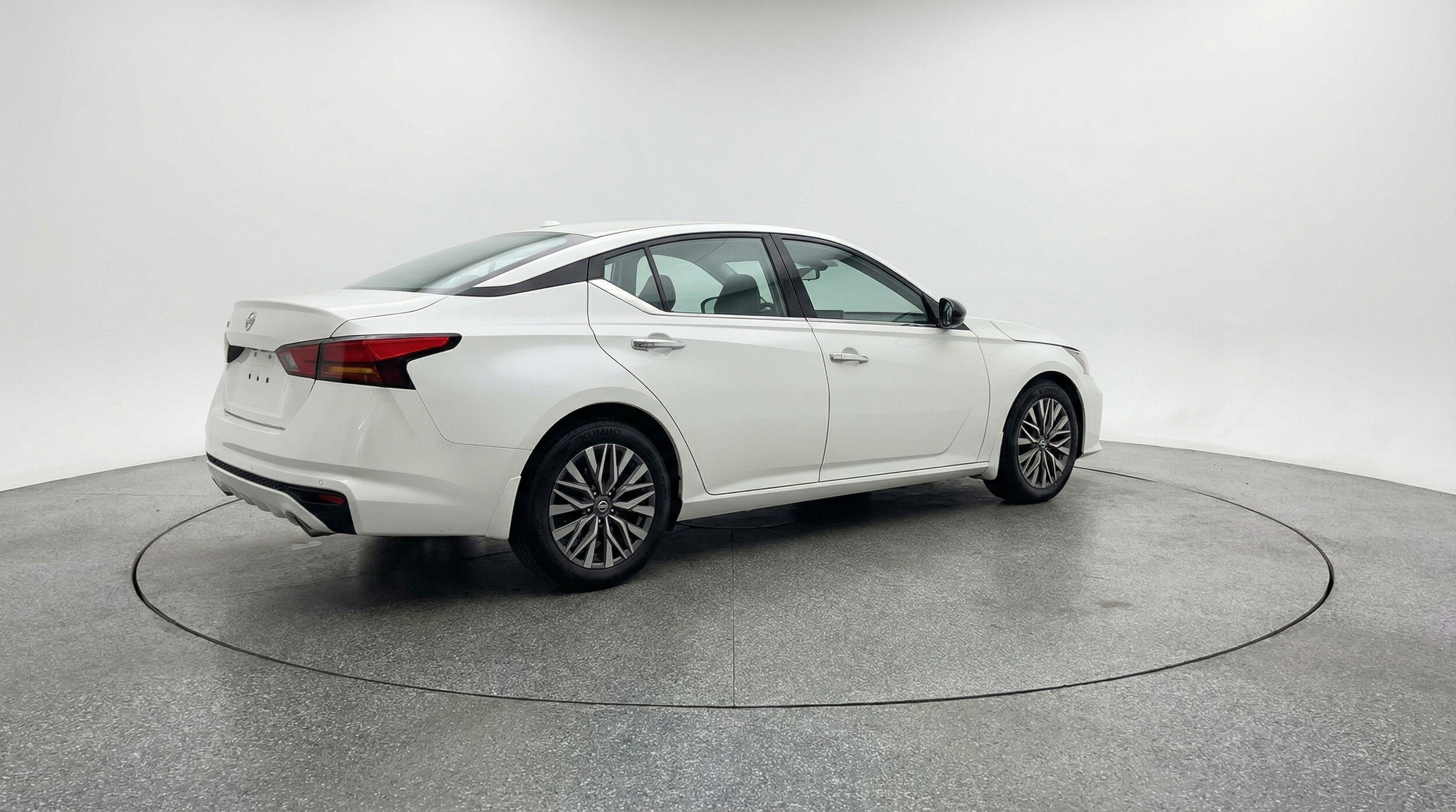 Thumbnail: 2025 Nissan Altima - 9