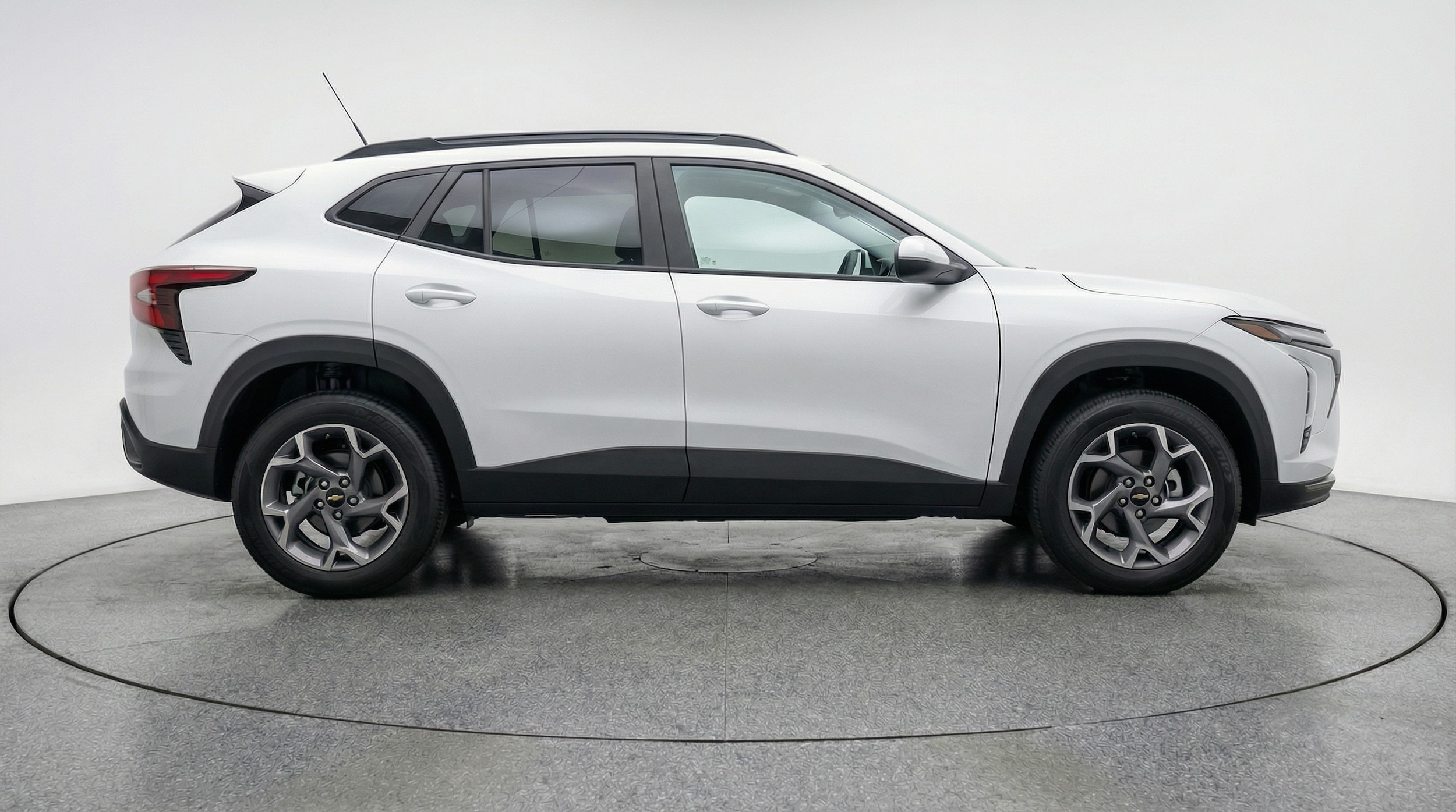 Thumbnail: 2025 Chevrolet Trax - 8