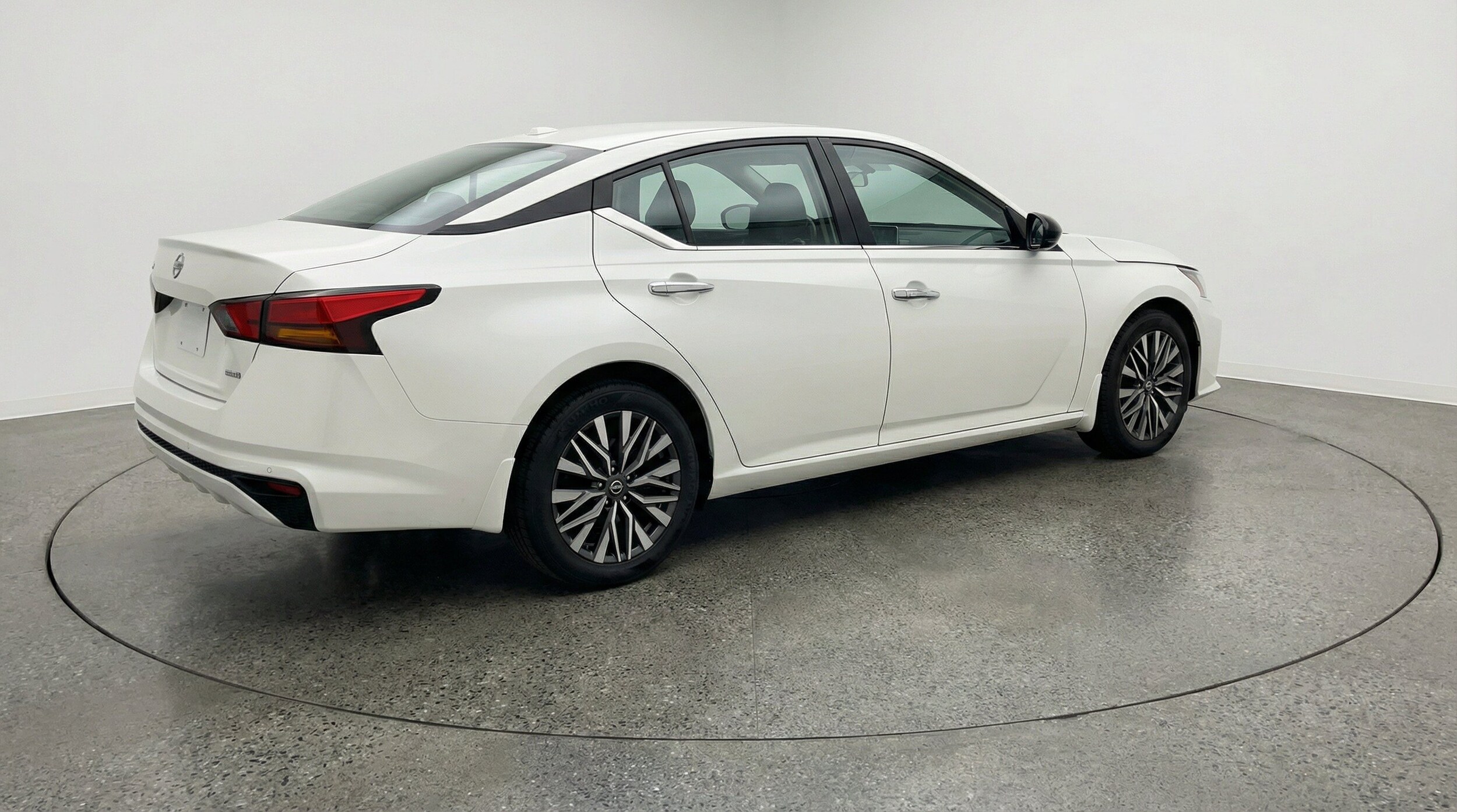 Thumbnail: 2025 Nissan Altima - 9