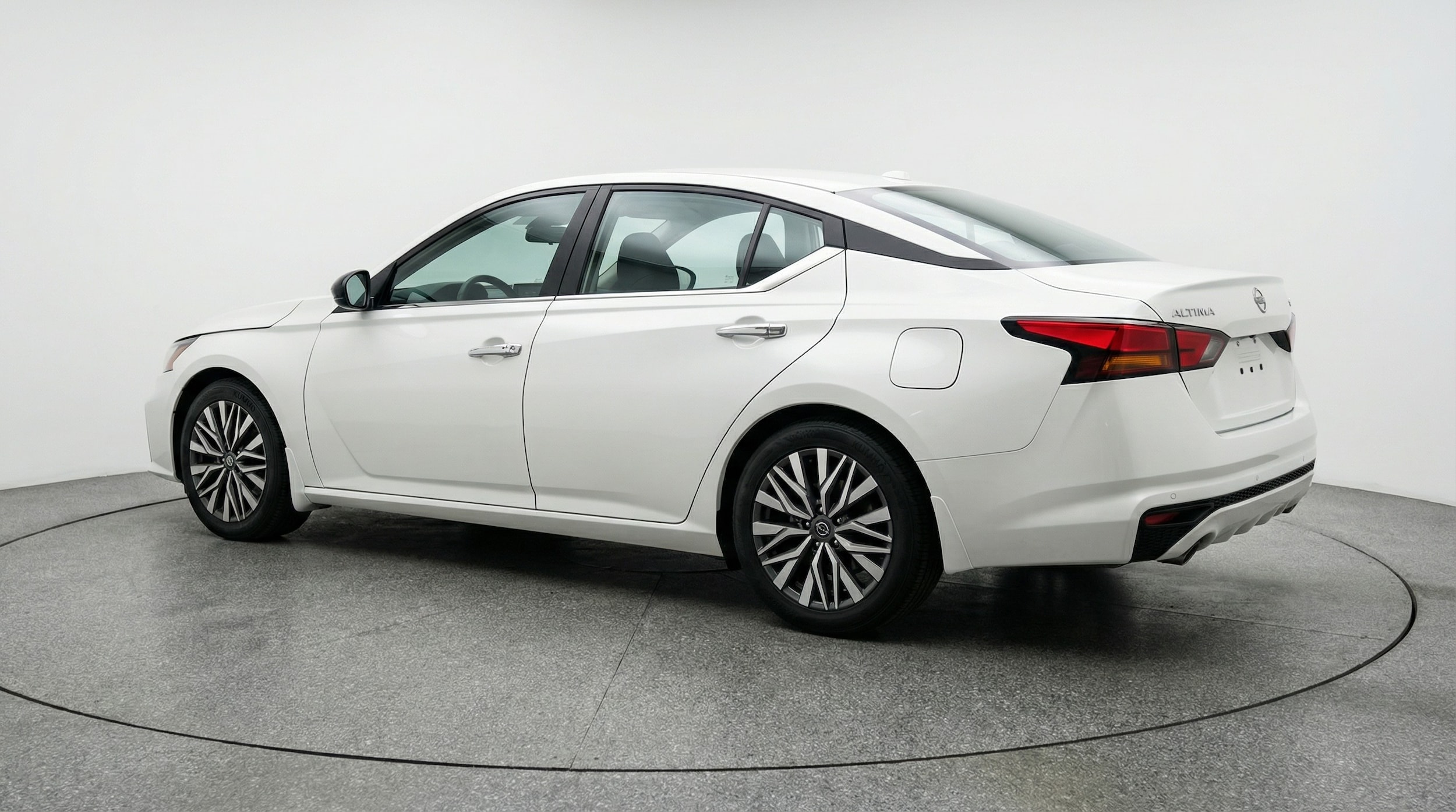 Thumbnail: 2025 Nissan Altima - 5