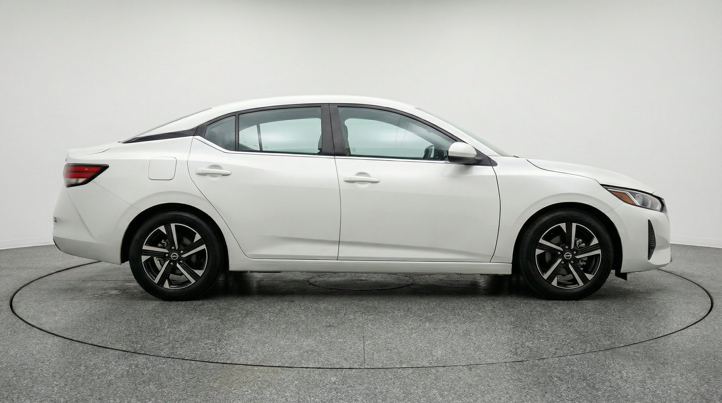 Thumbnail: 2025 Nissan Sentra - 10