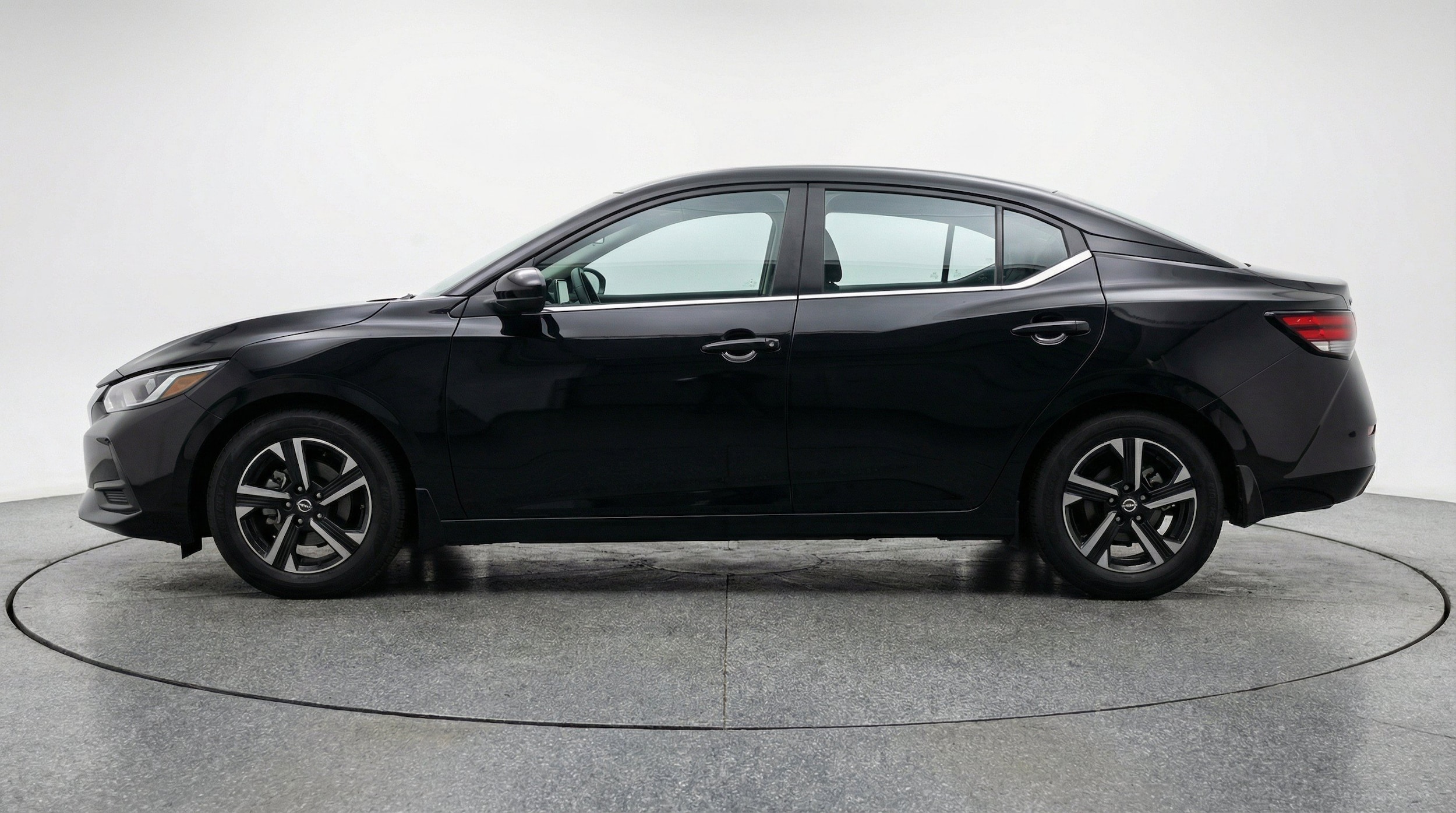 Thumbnail: 2025 Nissan Sentra - 5