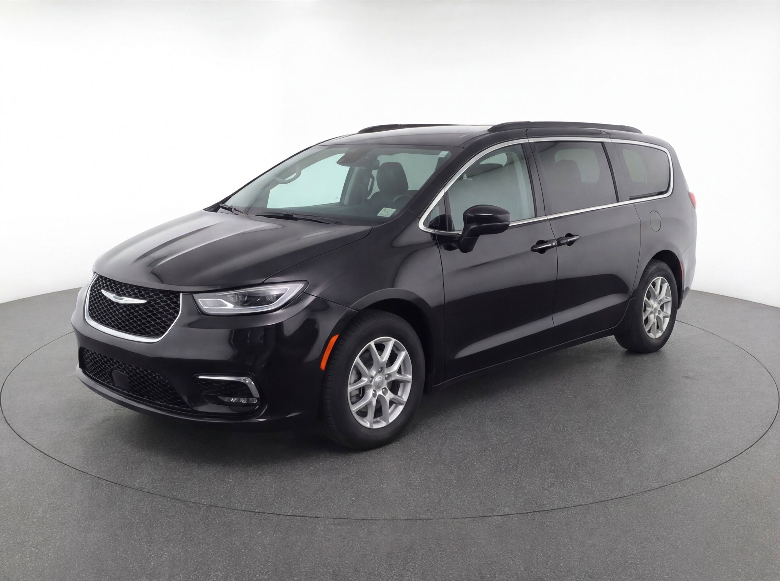 Thumbnail: 2024 Chrysler Pacifica - 3