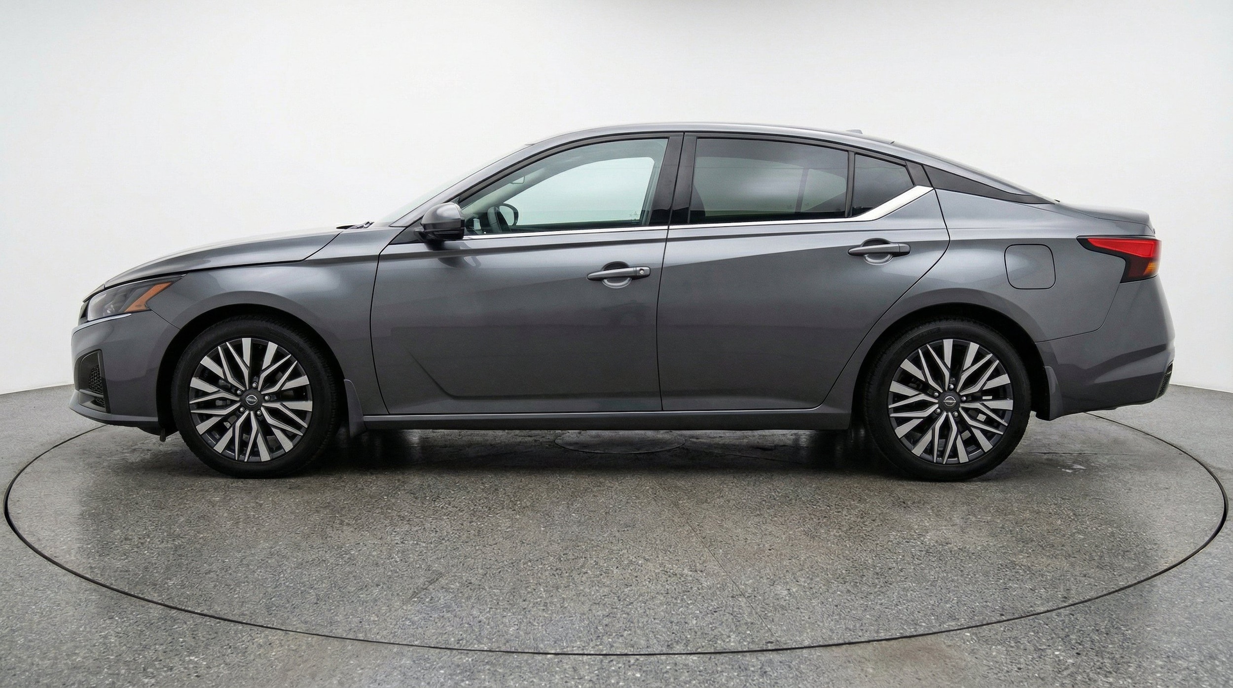 Thumbnail: 2025 Nissan Altima - 5