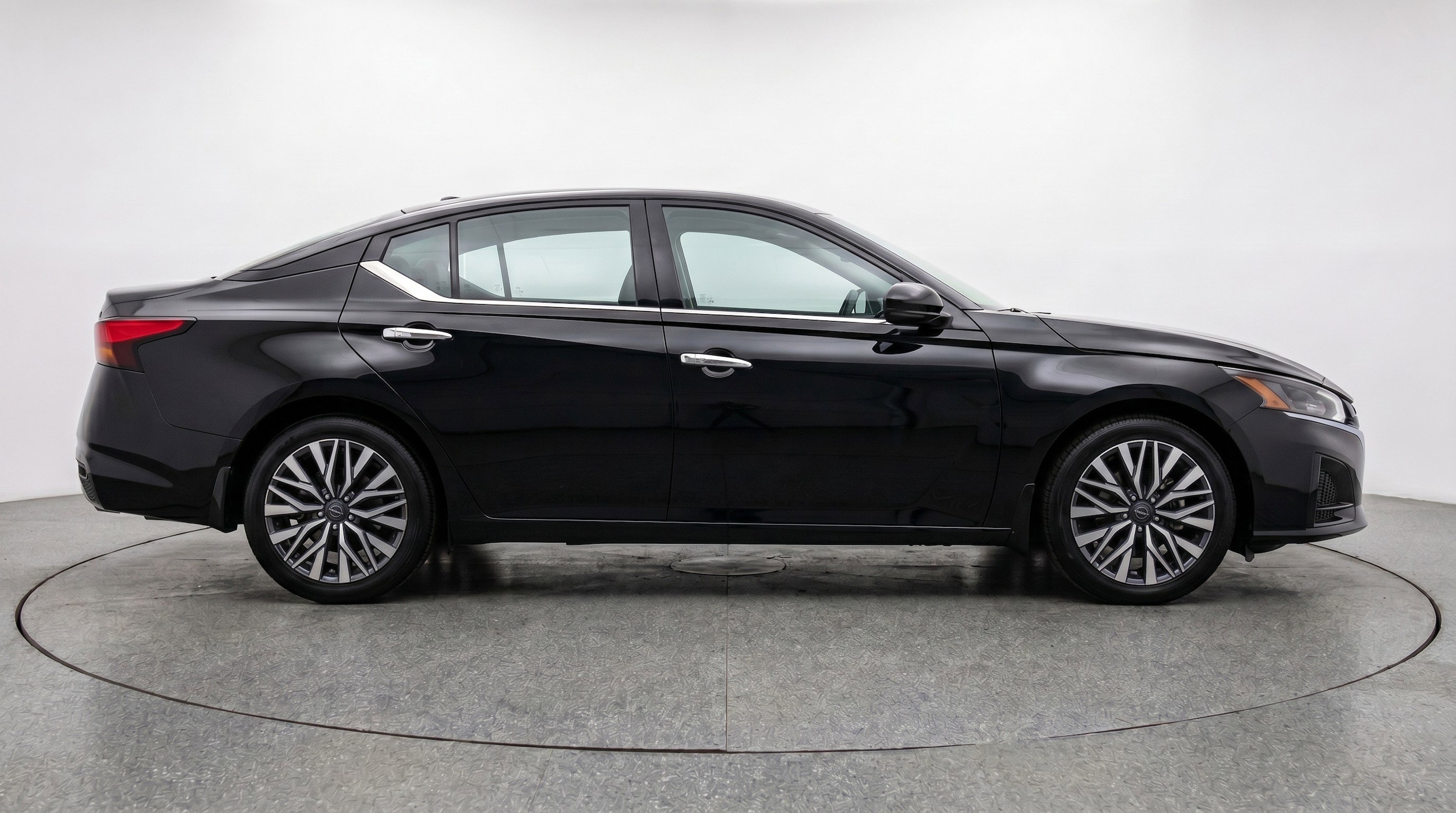 Thumbnail: 2025 Nissan Altima - 11