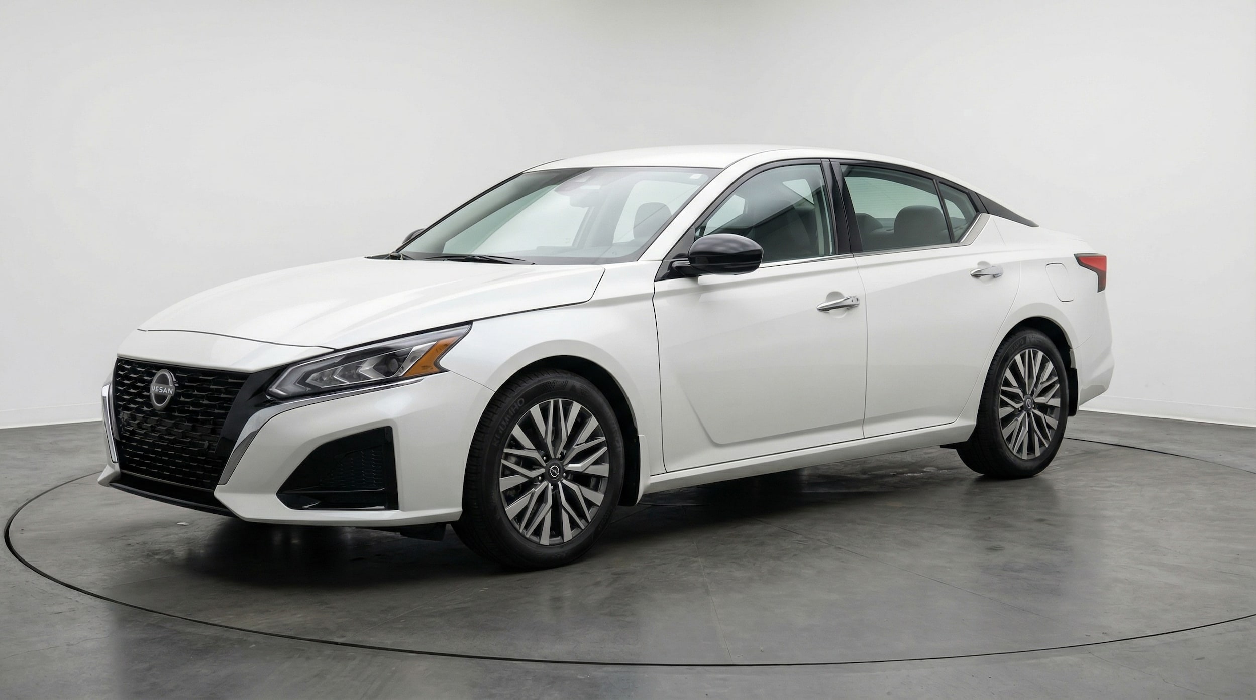 Thumbnail: 2025 Nissan Altima - 3