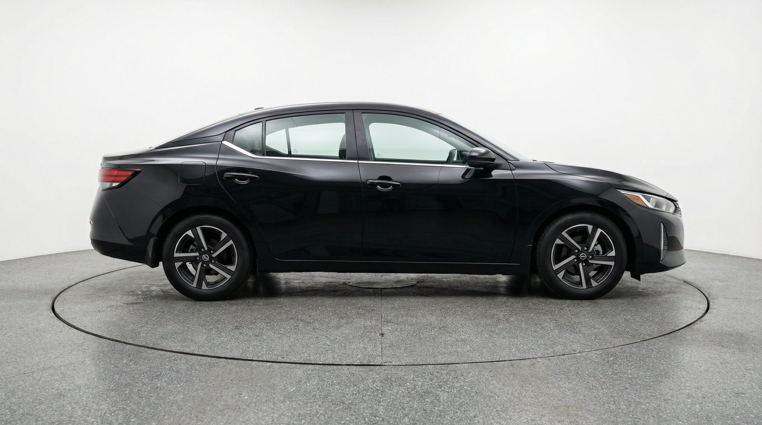 Thumbnail: 2025 Nissan Sentra - 11