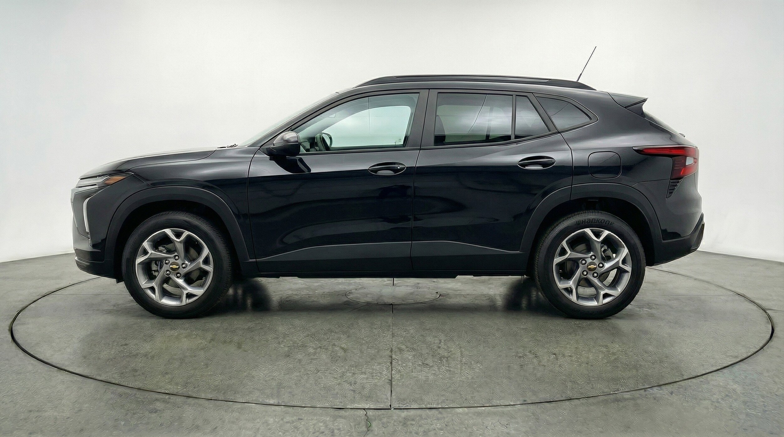 Thumbnail: 2025 Chevrolet Trax - 5