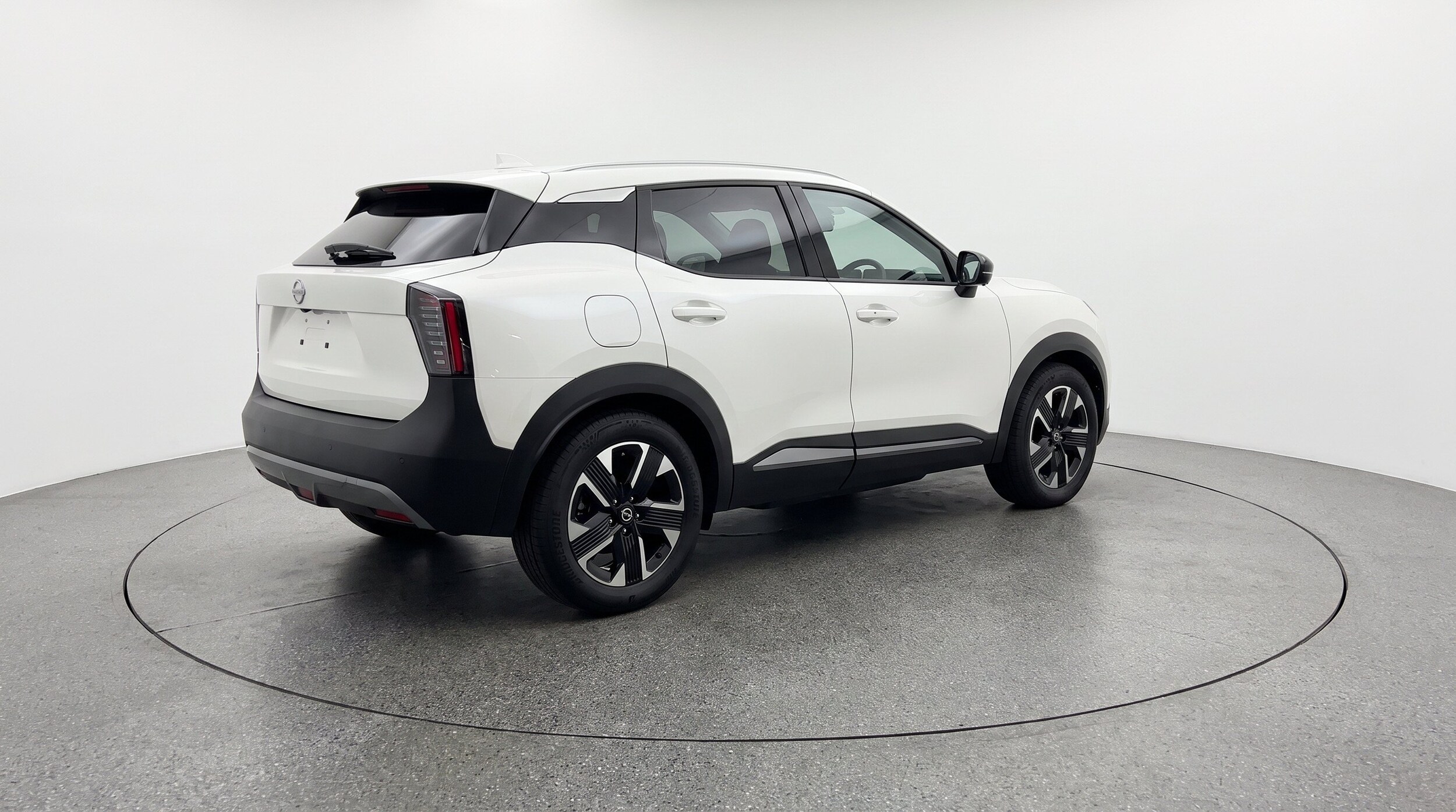 Thumbnail: 2026 Nissan Kicks - 9