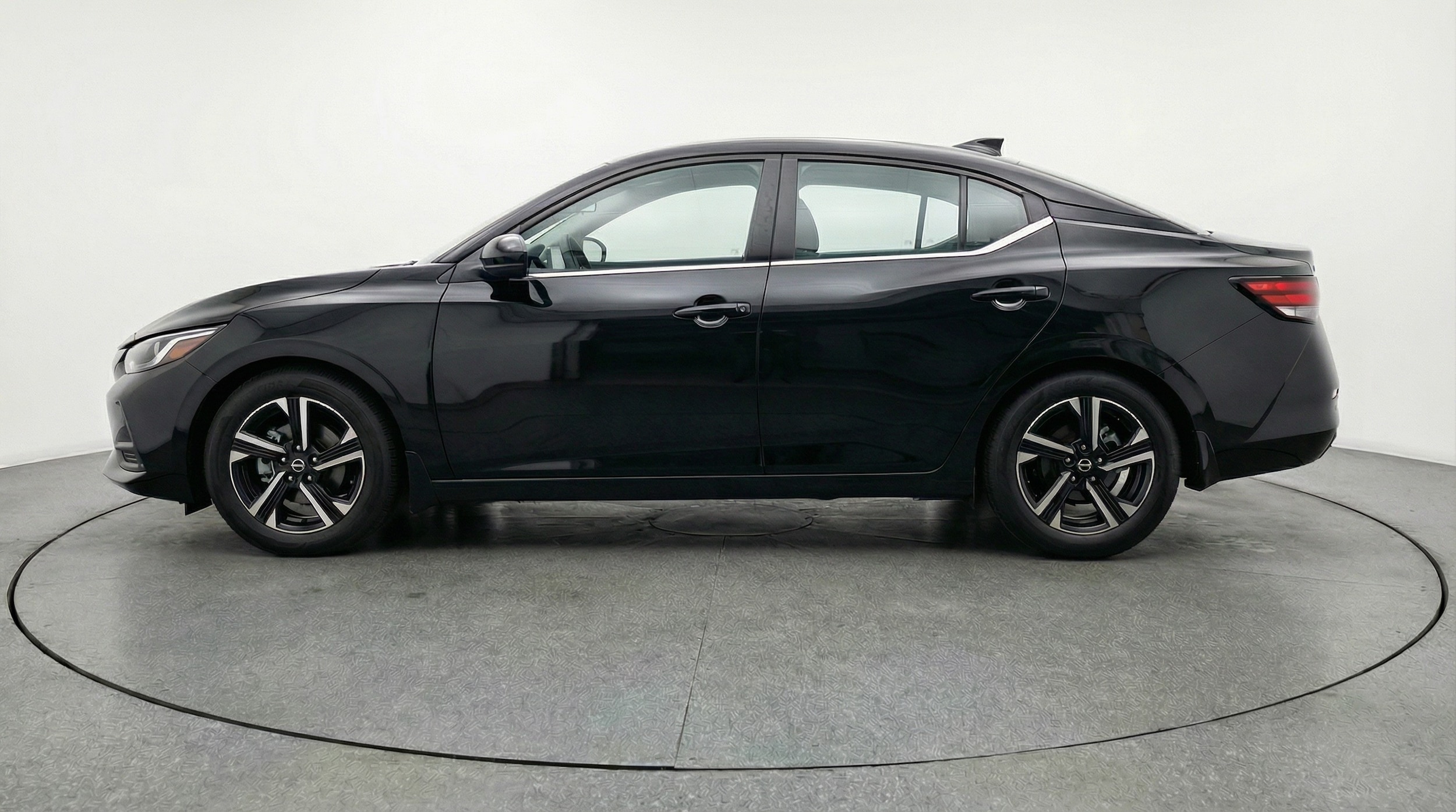 Thumbnail: 2025 Nissan Sentra - 4