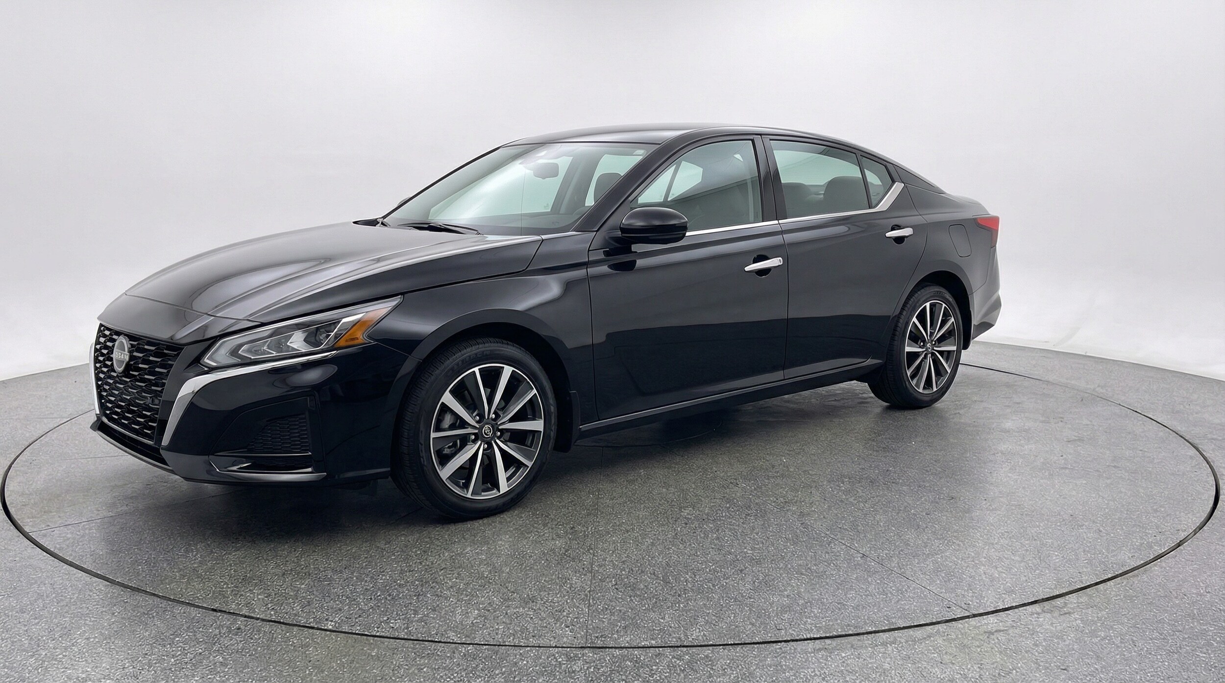 Thumbnail: 2025 Nissan Altima - 3