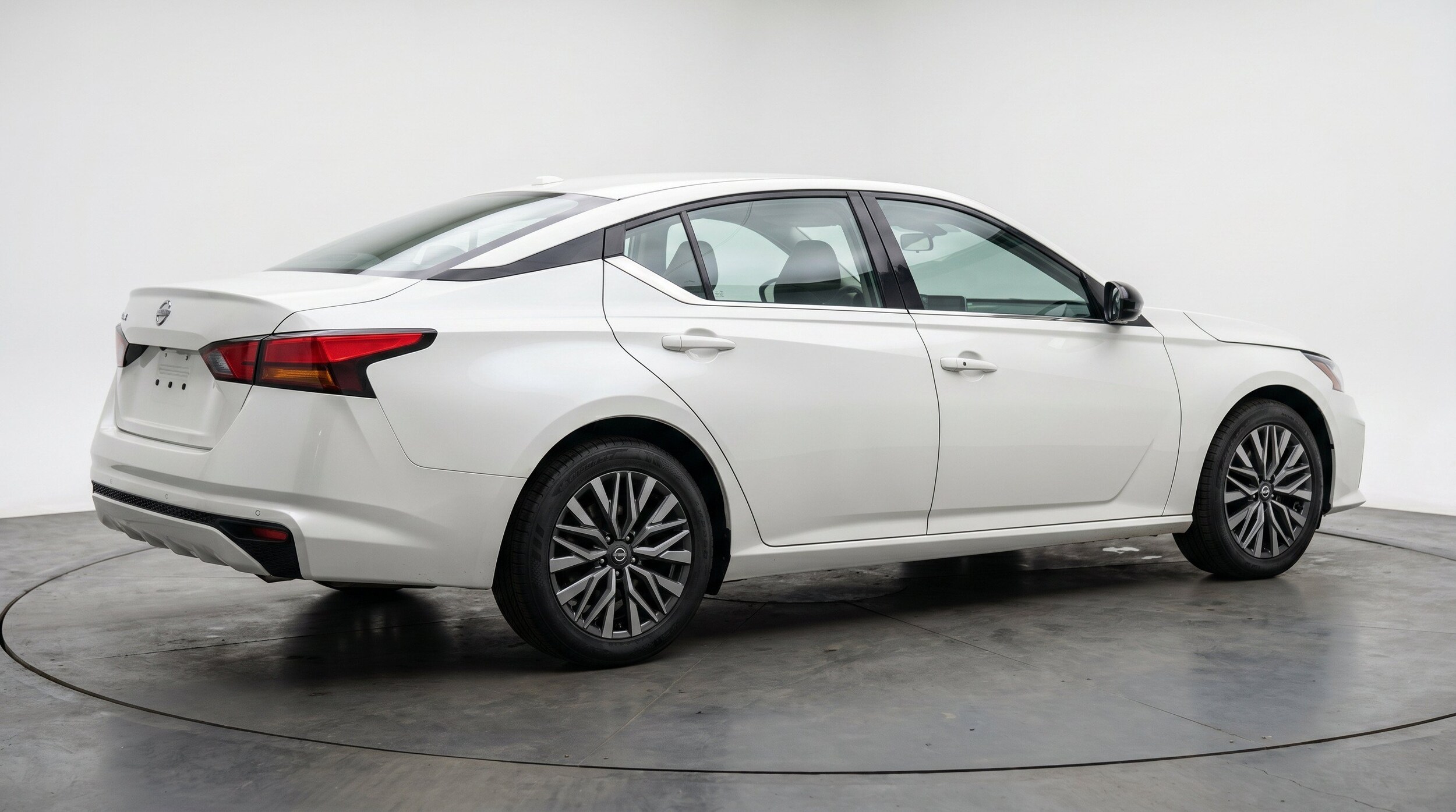 Thumbnail: 2025 Nissan Altima - 9