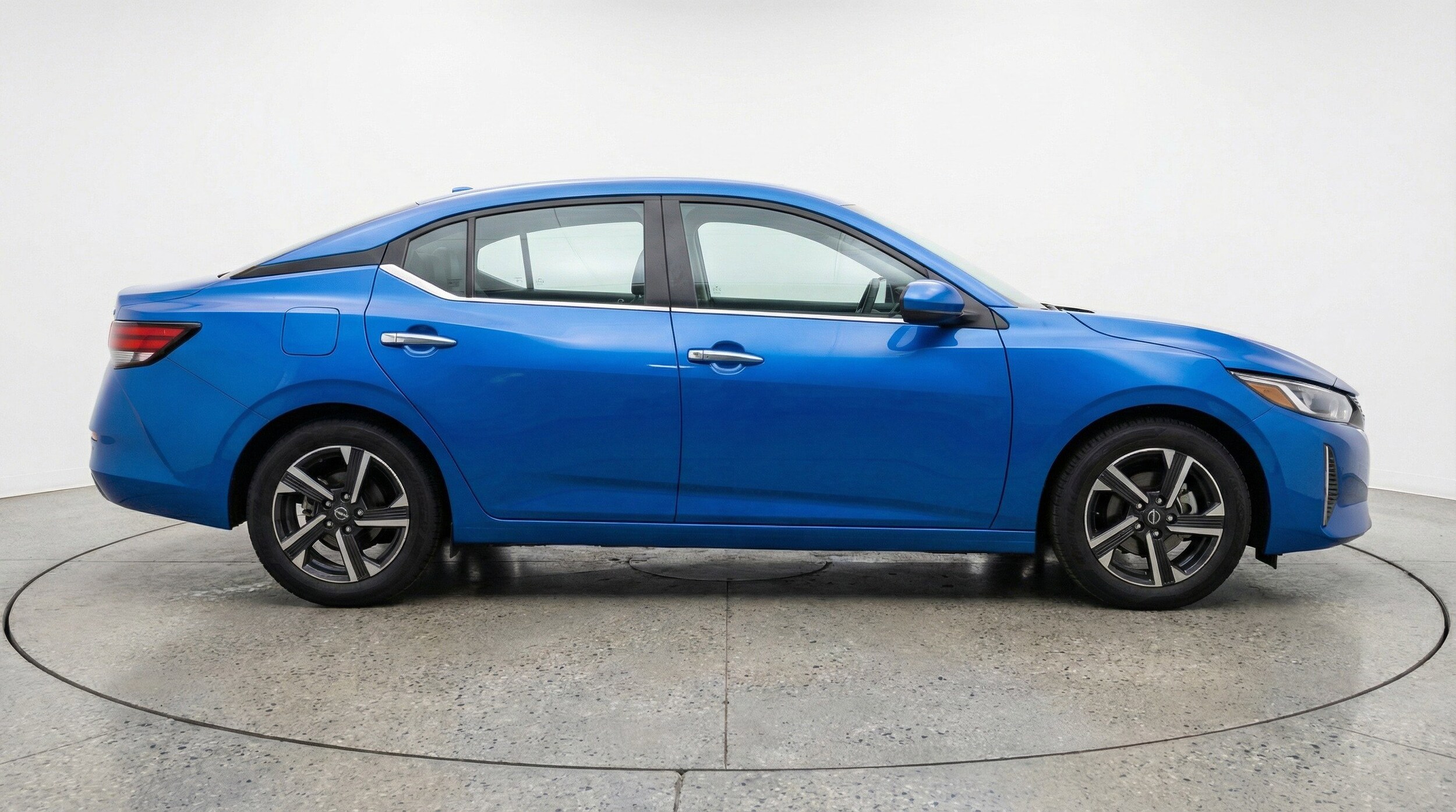 Thumbnail: 2025 Nissan Sentra - 11