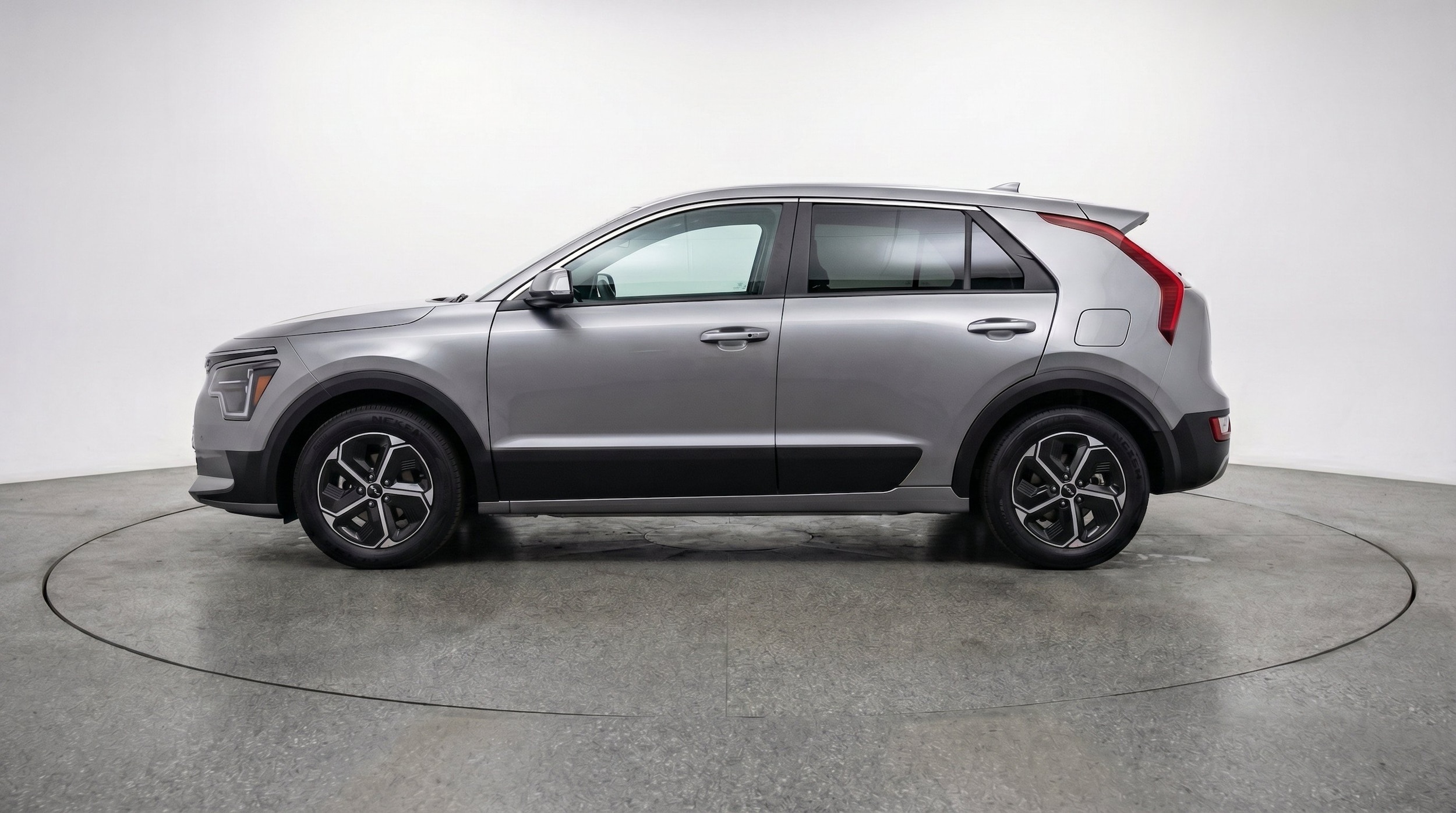 Thumbnail: 2026 Kia Niro - 5