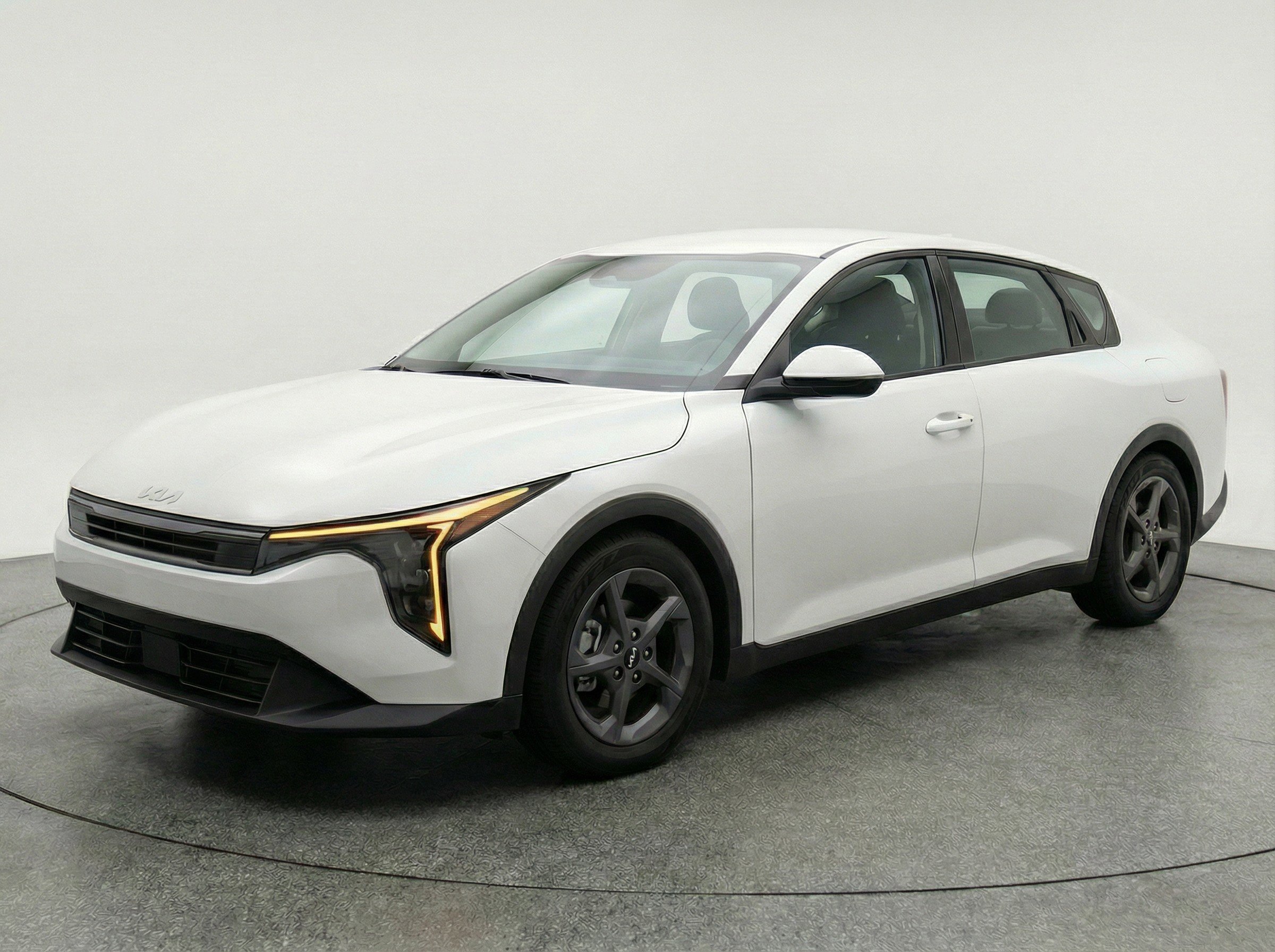 Thumbnail: 2025 Kia K4 - 3