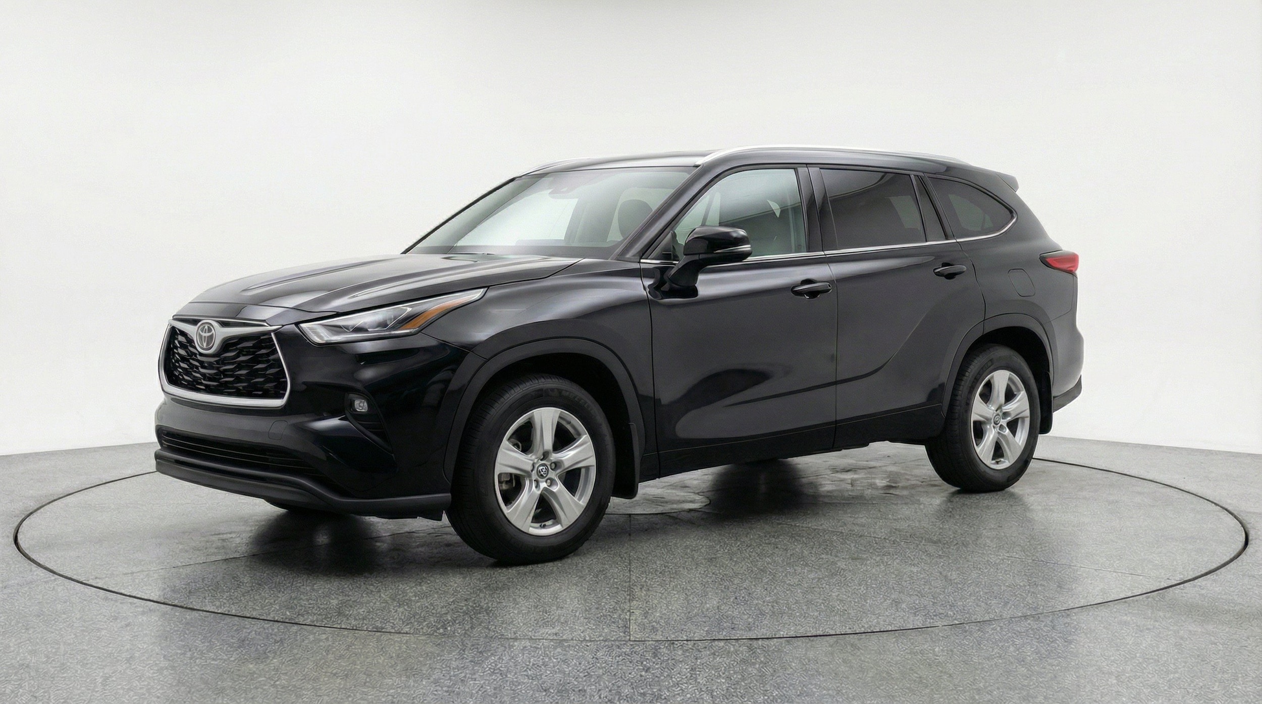 Thumbnail: 2025 Toyota Highlander - 3