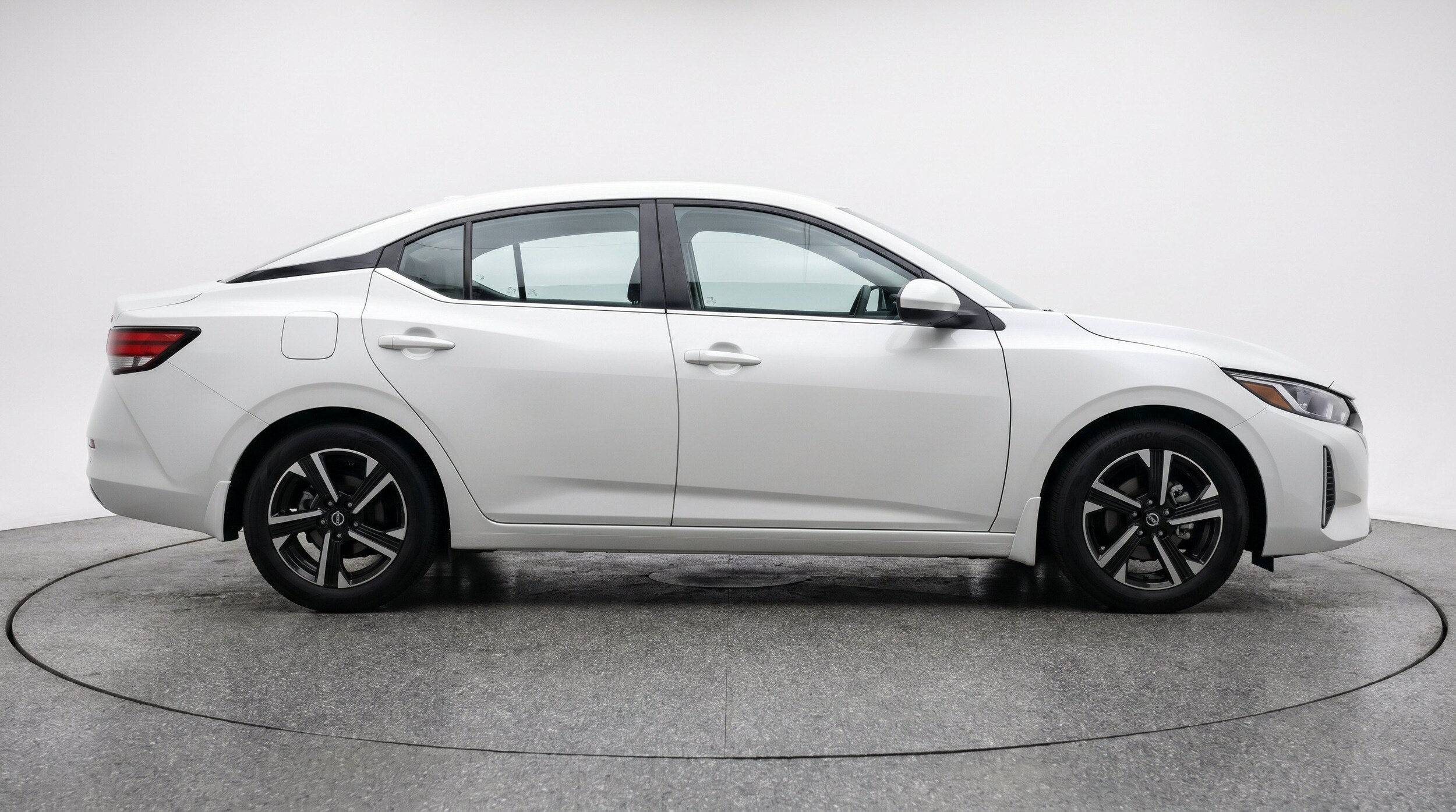 Thumbnail: 2025 Nissan Sentra - 10