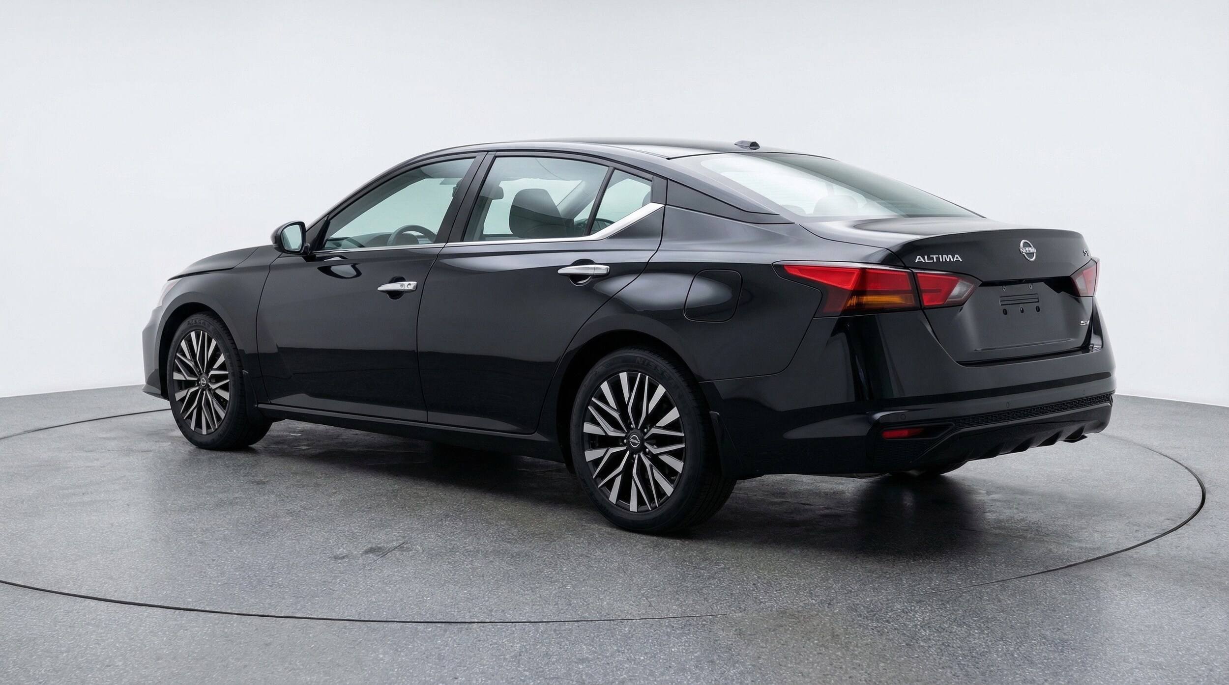 Thumbnail: 2025 Nissan Altima - 6