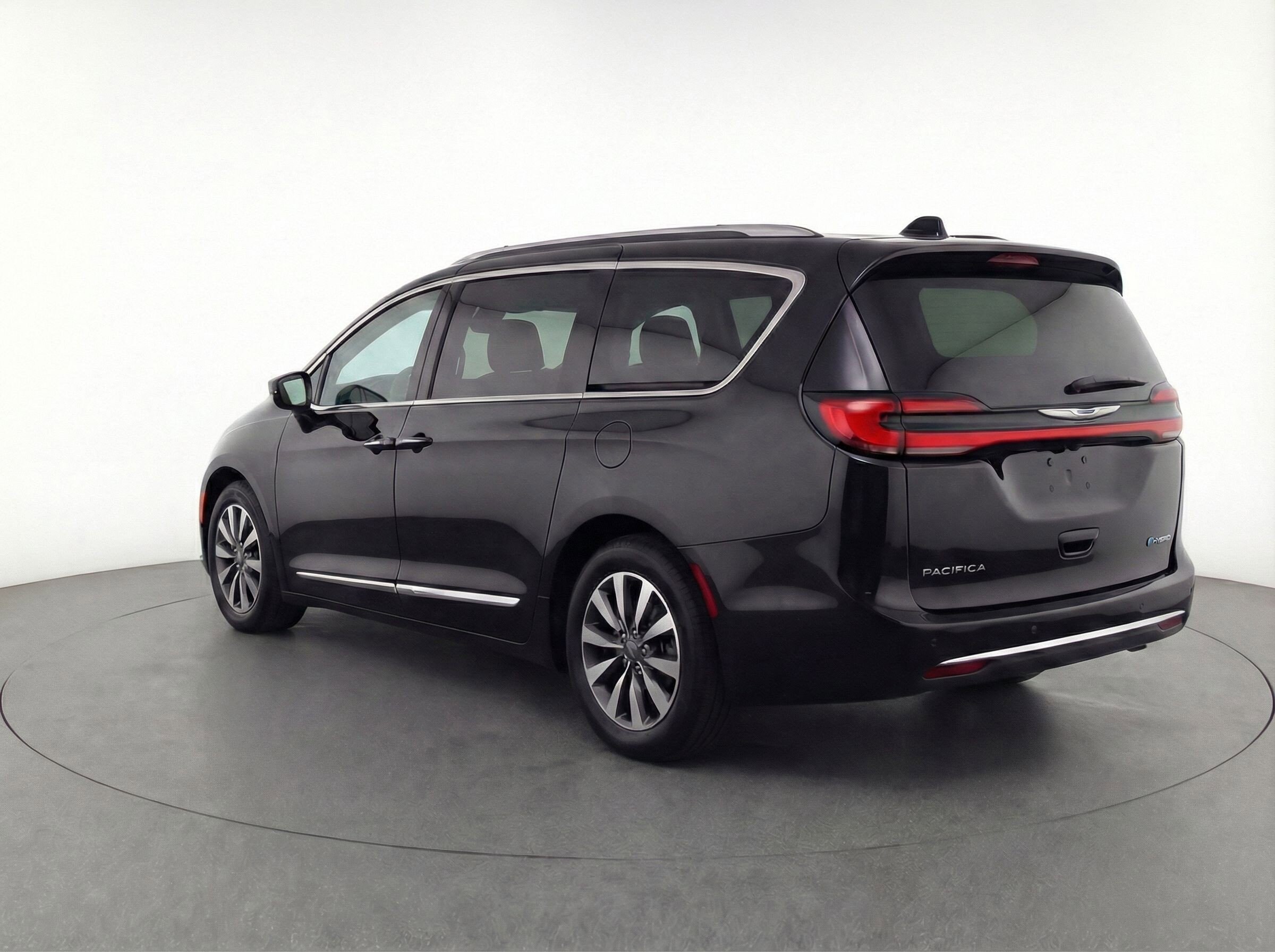 Thumbnail: 2023 Chrysler Pacifica - 6