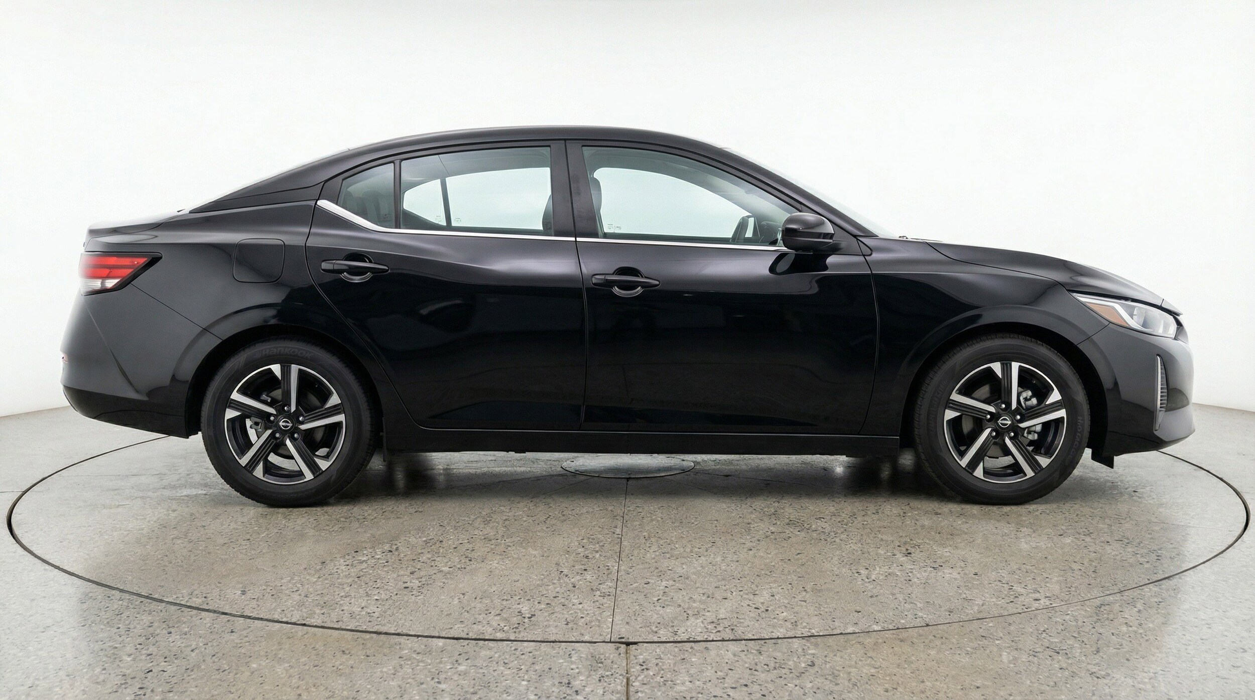 Thumbnail: 2025 Nissan Sentra - 11