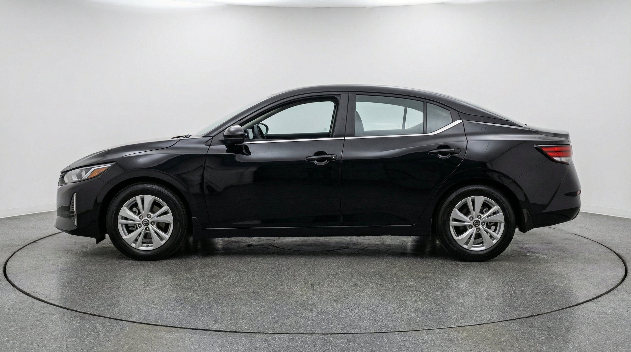 Thumbnail: 2025 Nissan Sentra - 5