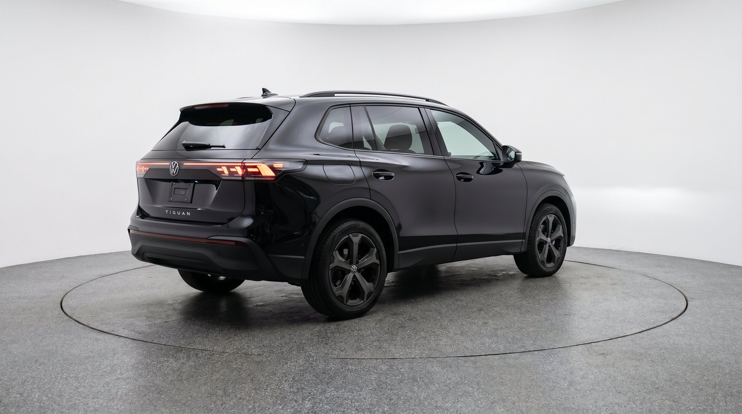 Thumbnail: 2026 Volkswagen Tiguan - 9
