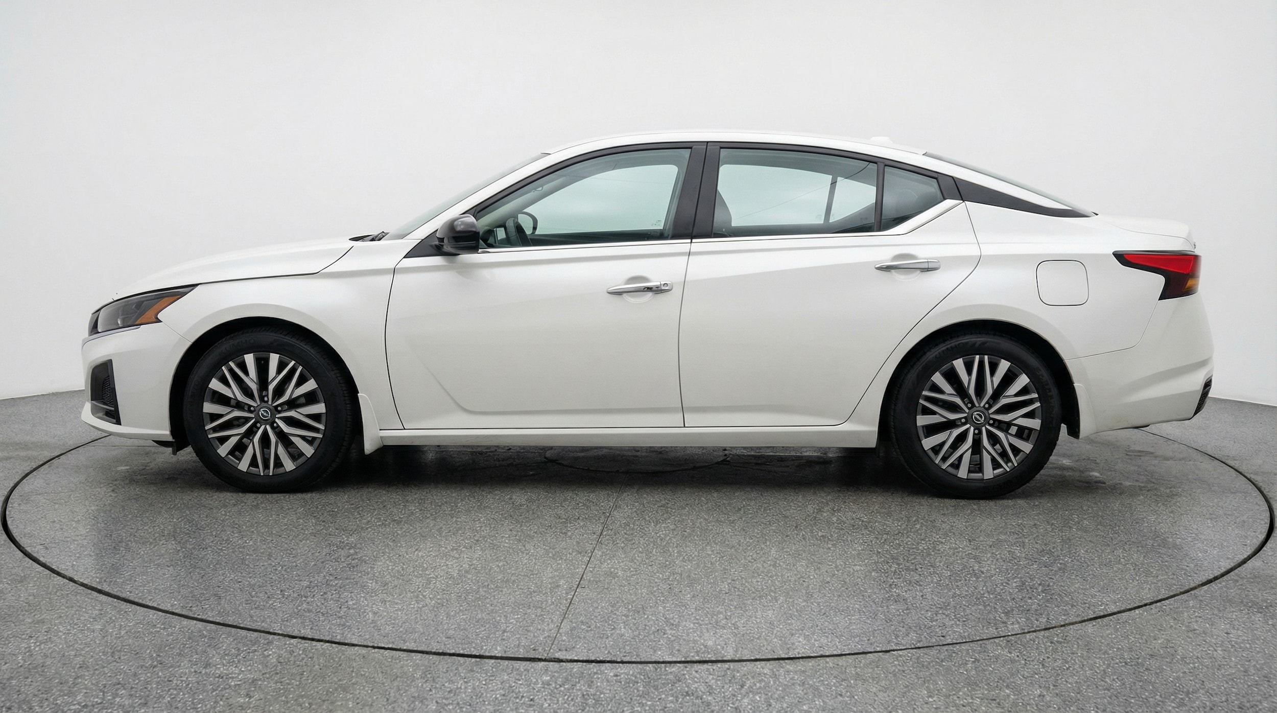 Thumbnail: 2025 Nissan Altima - 4