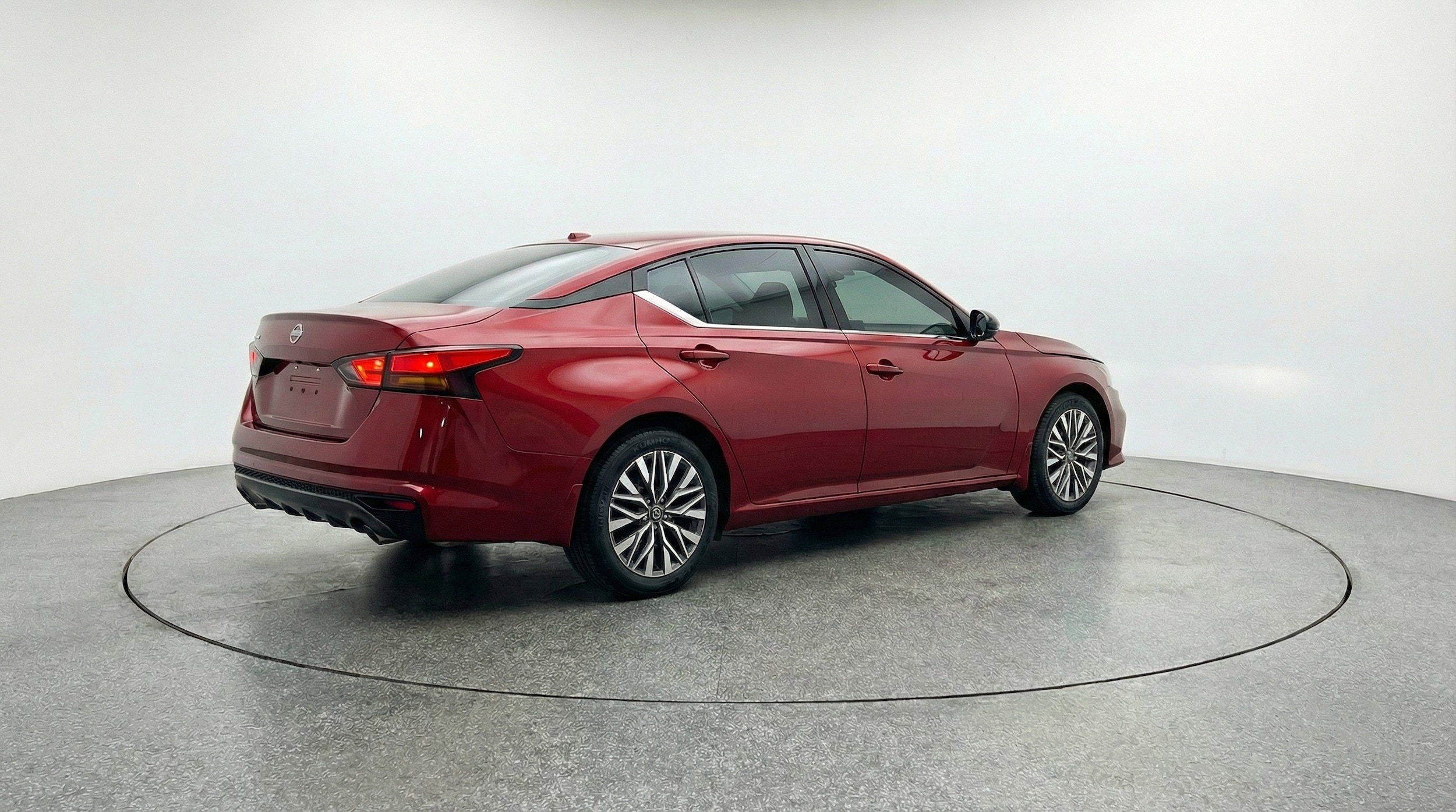 Thumbnail: 2025 Nissan Altima - 9