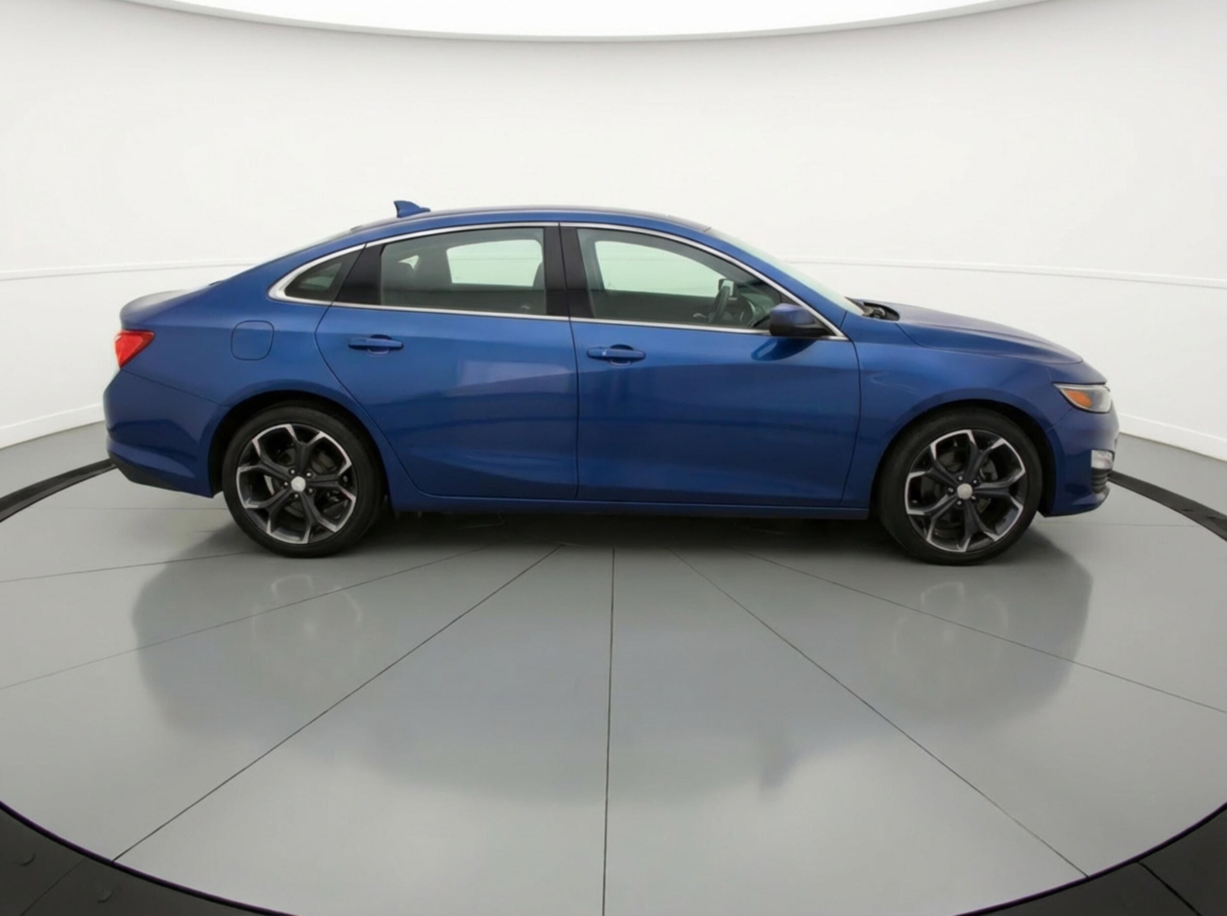 Thumbnail: 2024 Chevrolet Malibu - 8