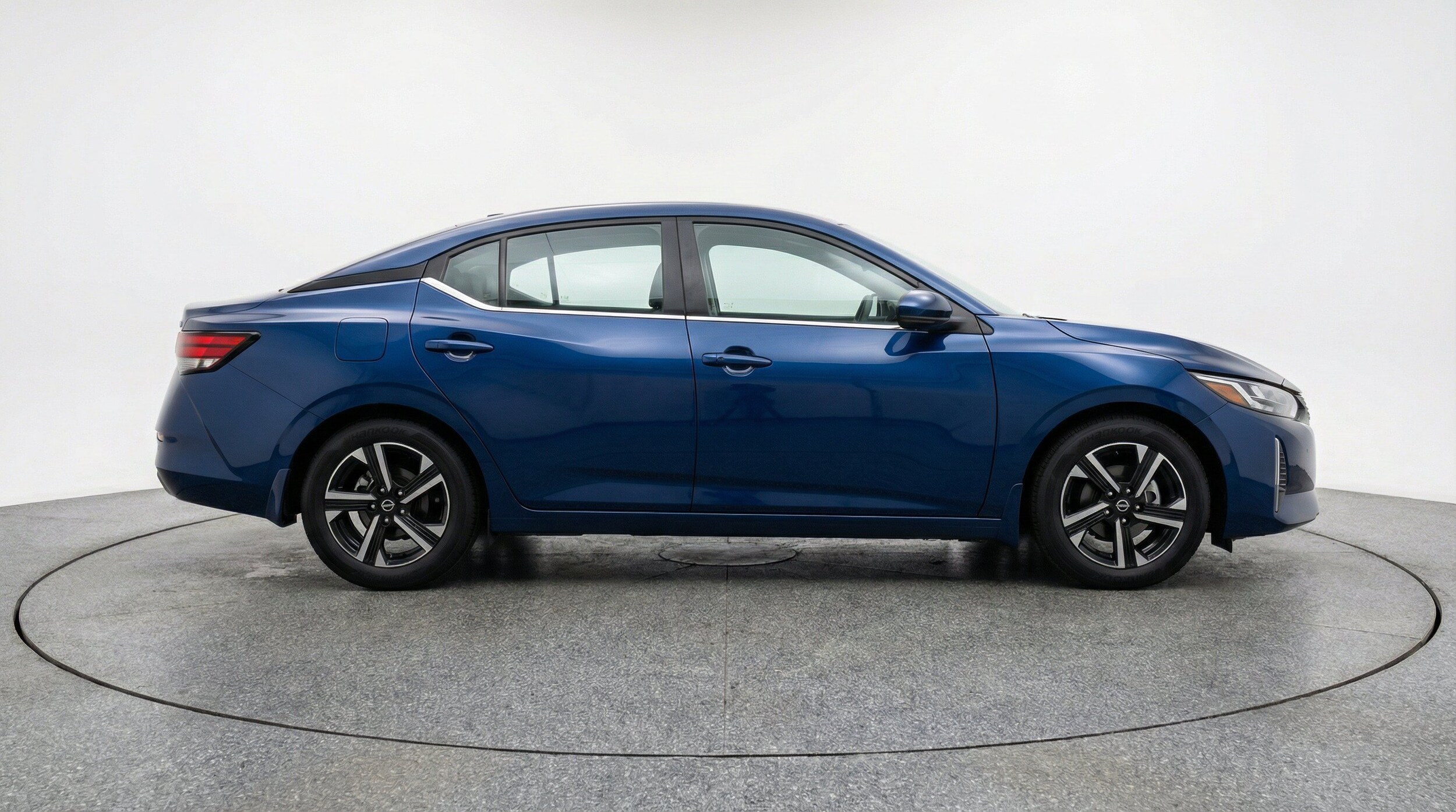 Thumbnail: 2025 Nissan Sentra - 11