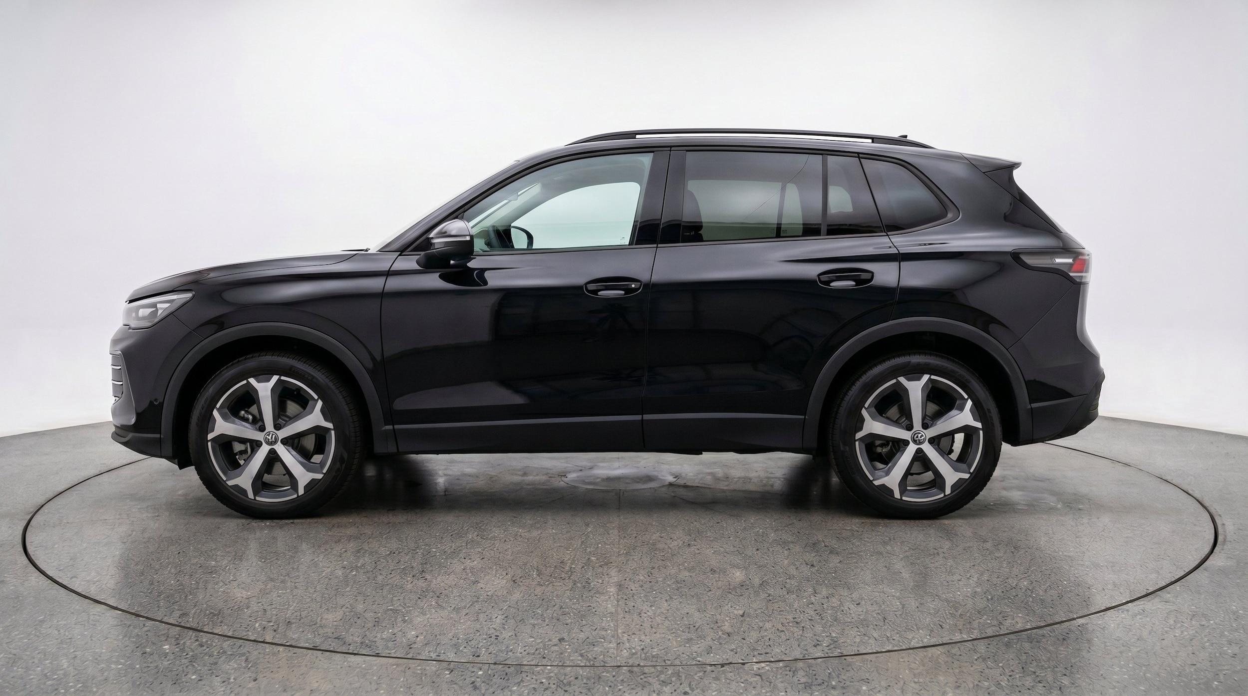 Thumbnail: 2026 Volkswagen Tiguan - 5